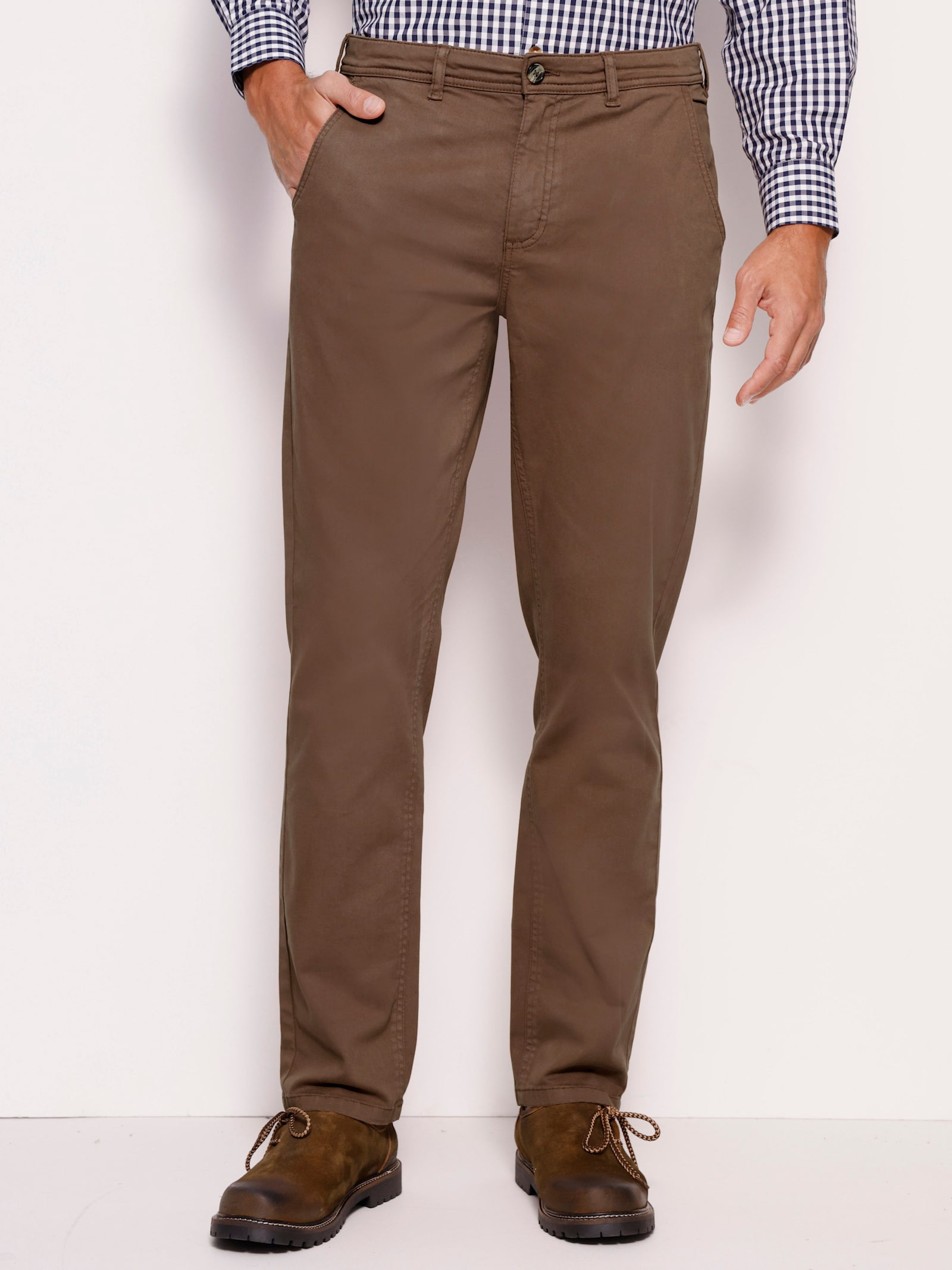 Stretchjeans met achterzakken met knoop - bruin