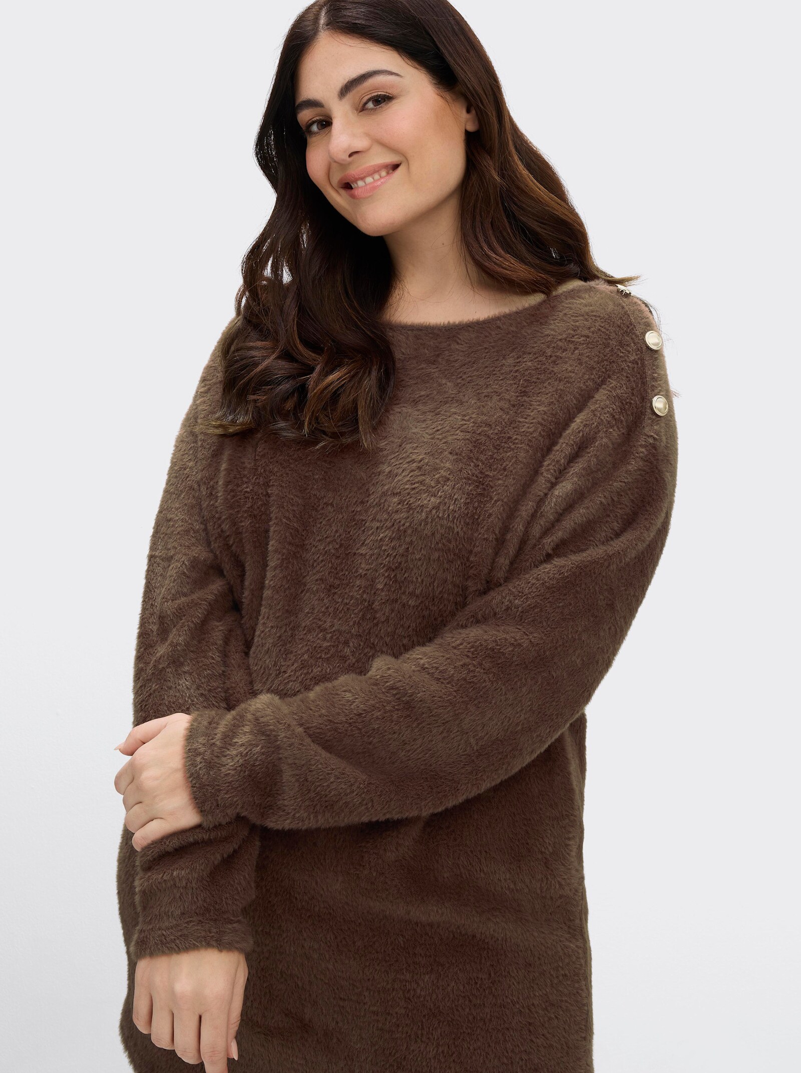 sheego Feinstrickpullover mit U-Boot-Ausschnitt - schoko