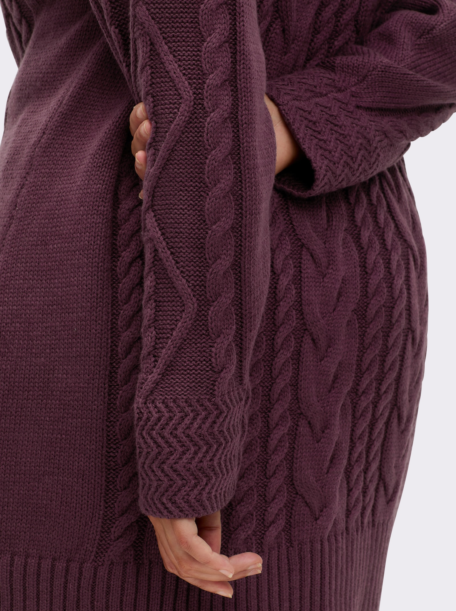 Longstrickjacke mit Einstrickmuster - burgund