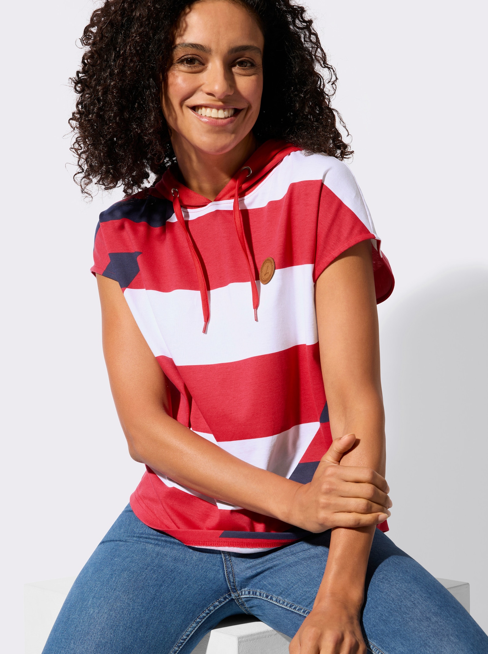 Shirt met capuchon en oversized schouders - aardbei/wit gedessineerd