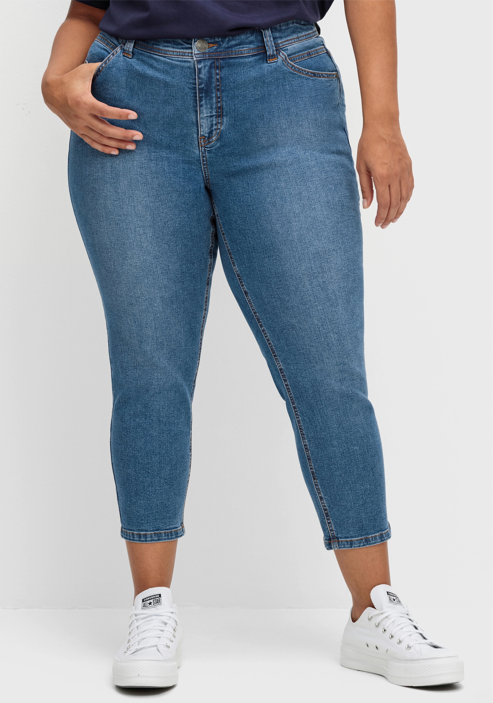 sheego High waist jeans met smalle 7/8-pijpen - blue denim