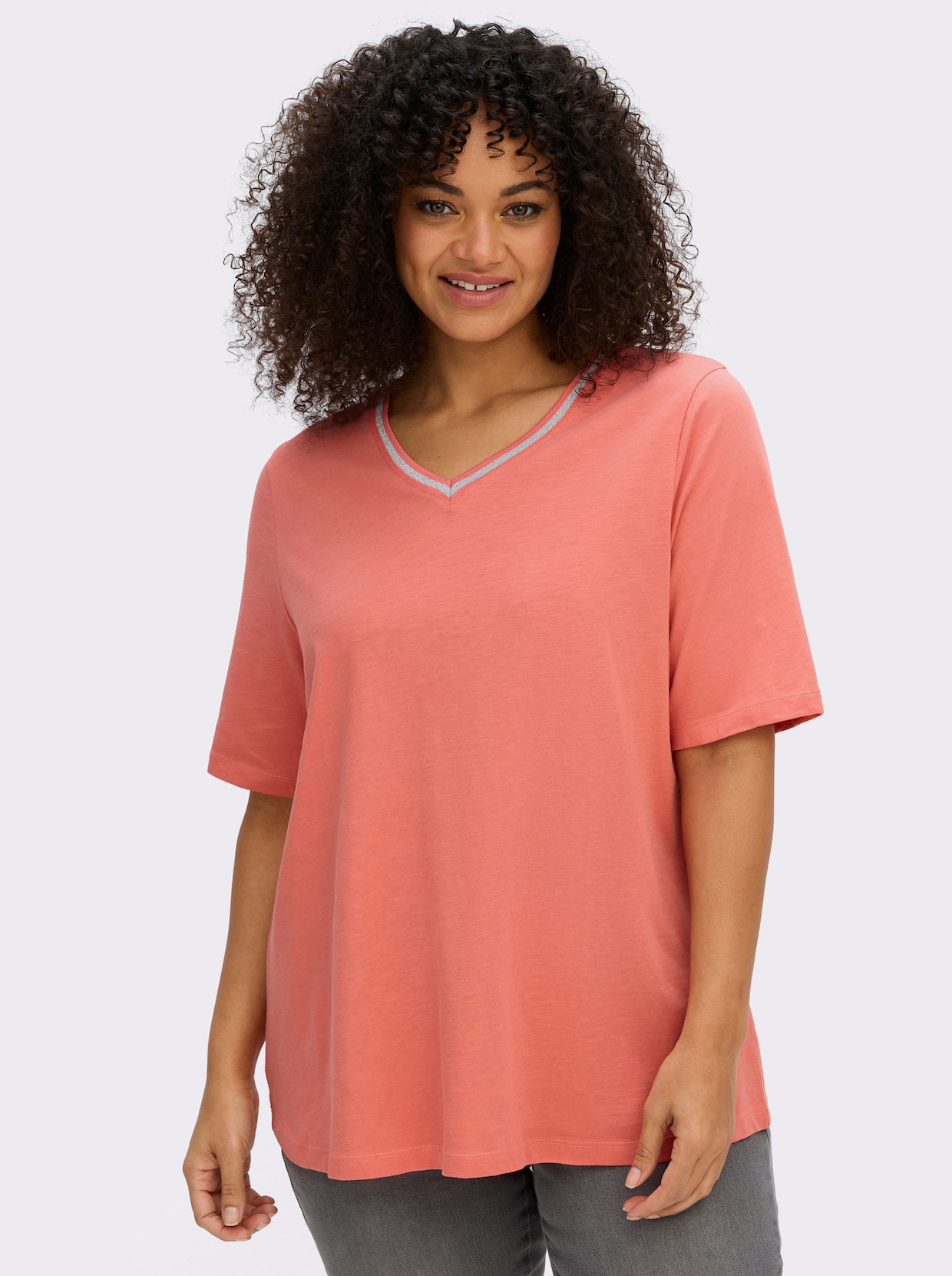 sheego V-Shirt mit Glitzergarn-Streifen - koralle