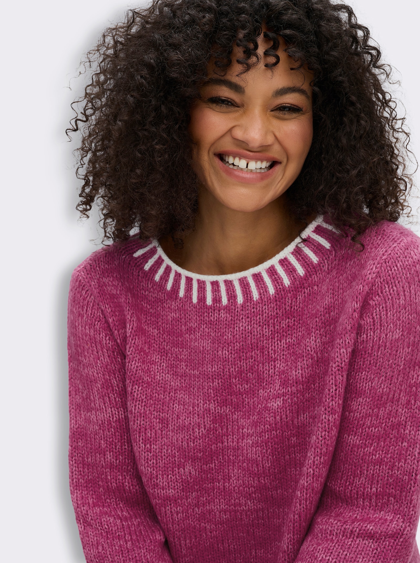 Langarm-Pullover mit effektvollen Kontrasten - magenta-ecru-gemustert