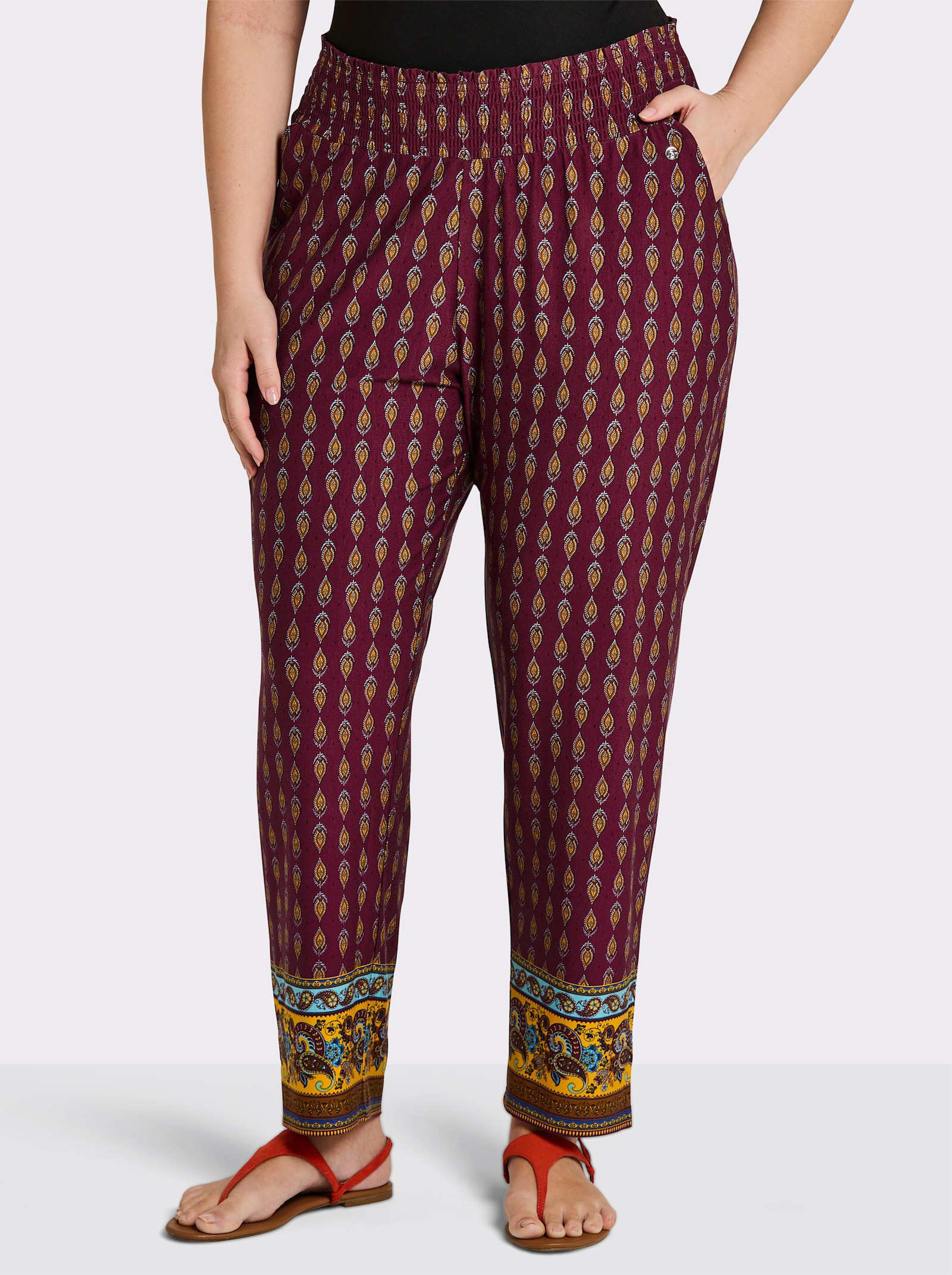 sheego Jerseyhose mit Paisley-Print - bordeaux-burgund-bedruckt