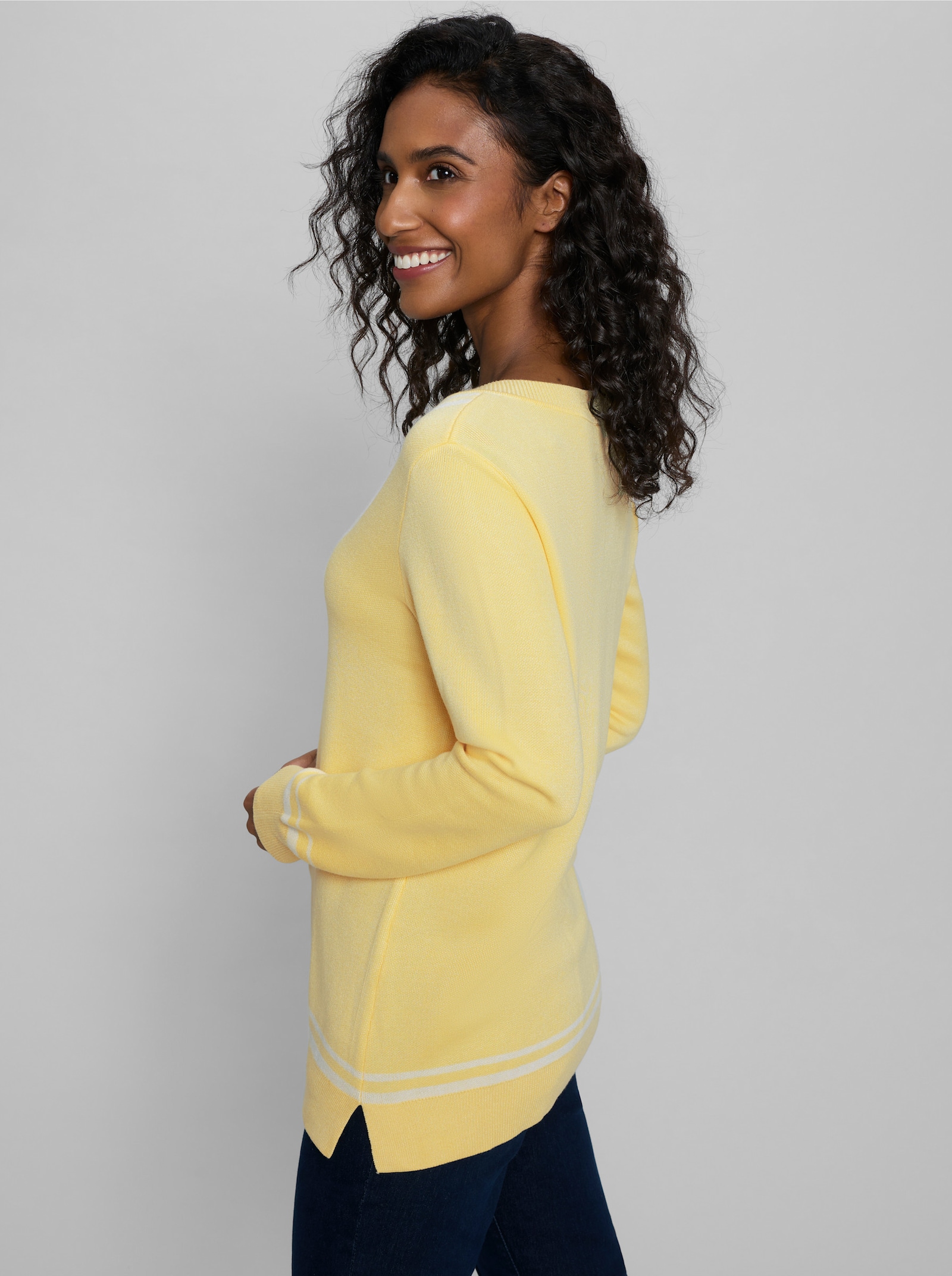 heine Pullover mit tiefem V-Ausschnitt - zitrone-ecru