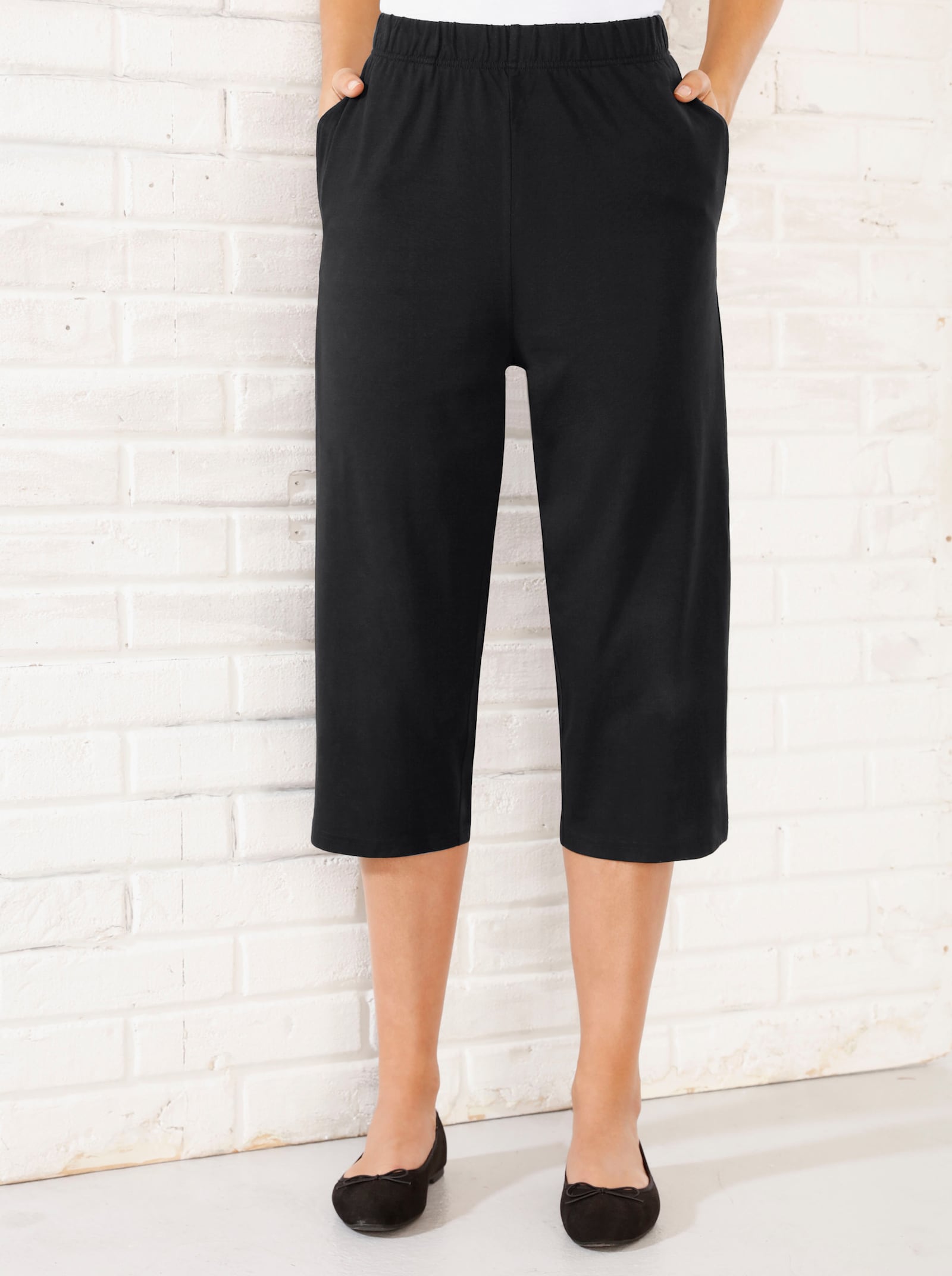 Caprihose mit weiten Beinen - schwarz