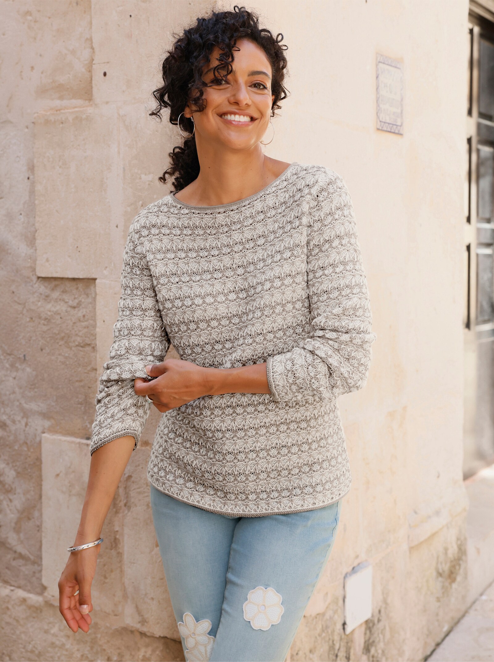 Pullover mit gebogten Abschlüssen - sesam-ecru-gemustert