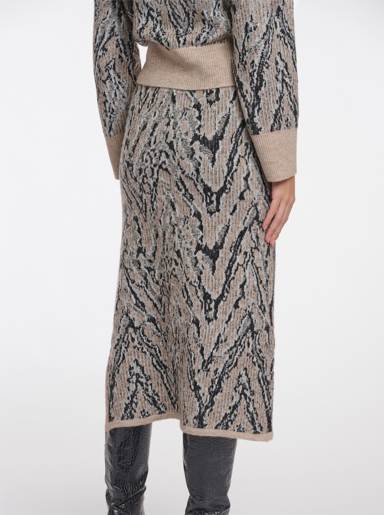 Tricot rok - zwart/zand gedessineerd