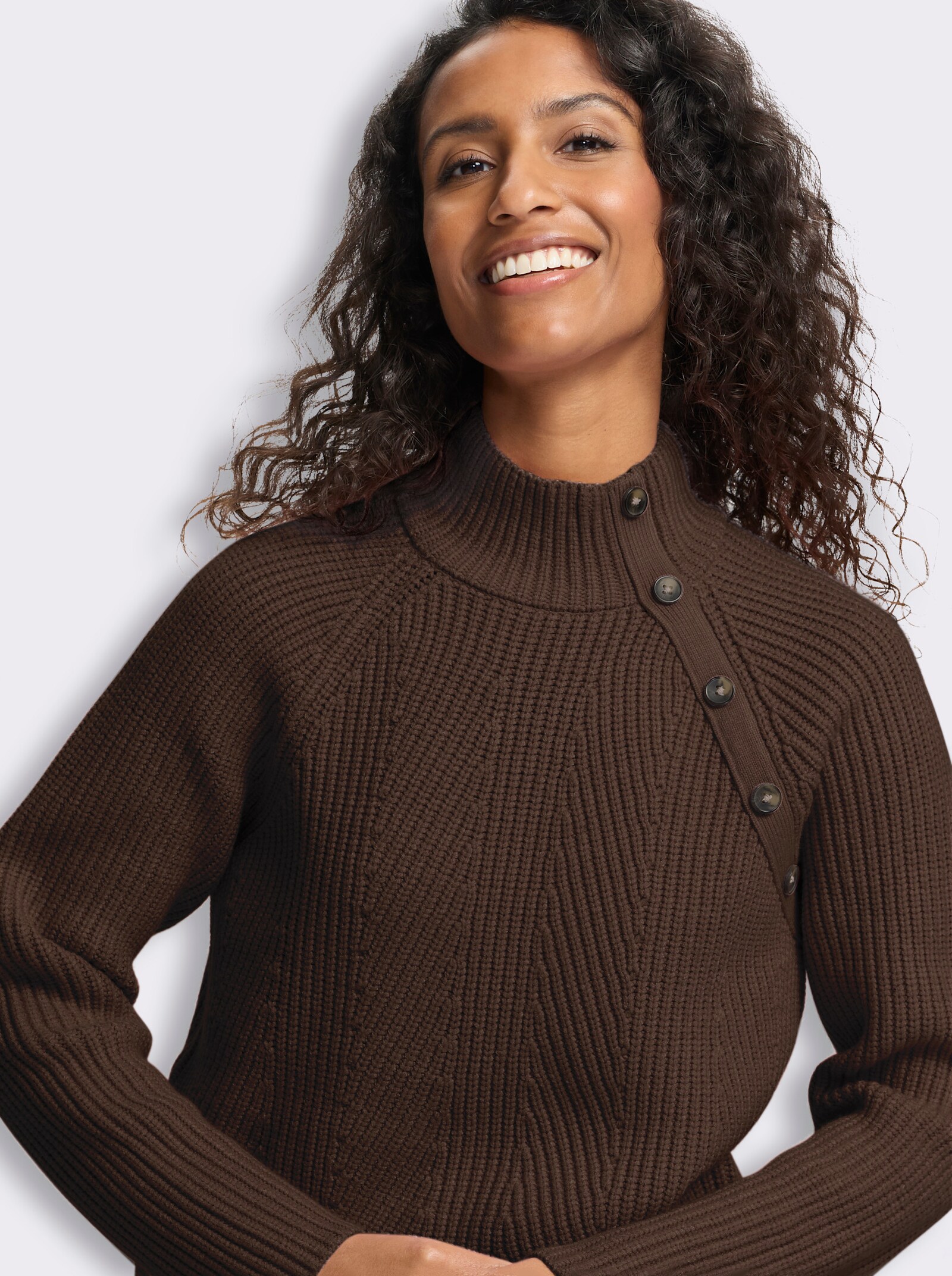 heine Pullover mit Zierknöpfen - schoko