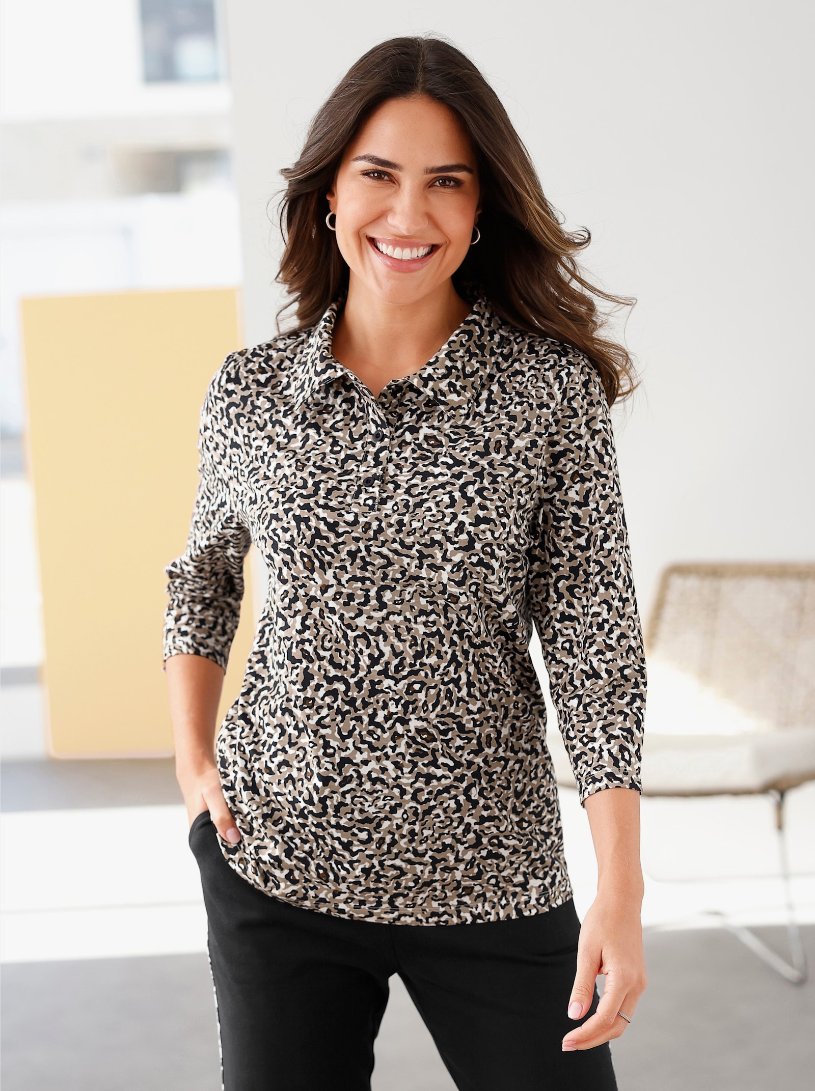 3/4-Arm-Shirt mit geschlitzten Ärmeln - schwarz-braun-bedruckt