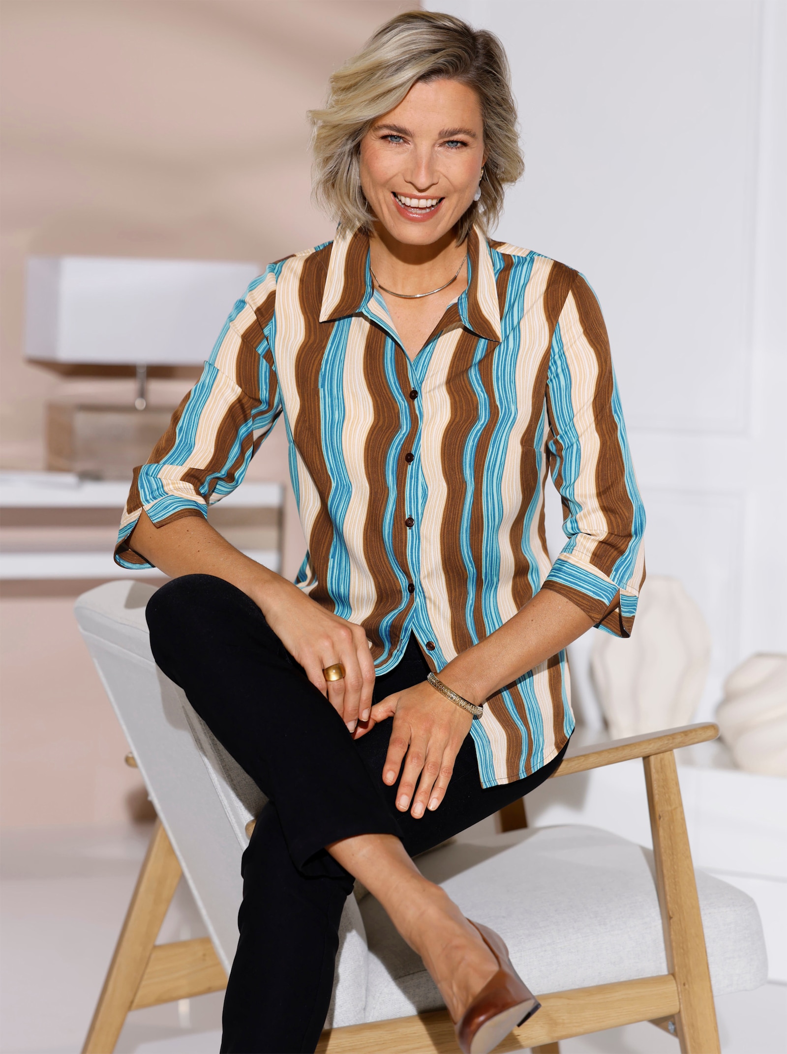 Crêpebluse mit Manschetten - schoko-topas-bedruckt