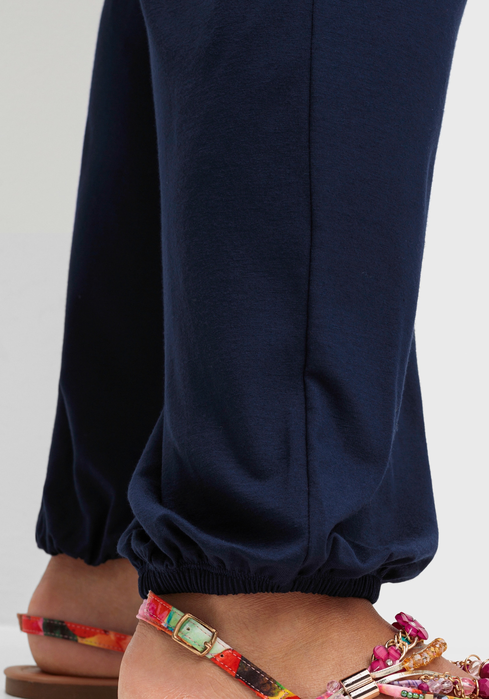 sheego Jerseyhose mit Saum-Gummibündchen - marine