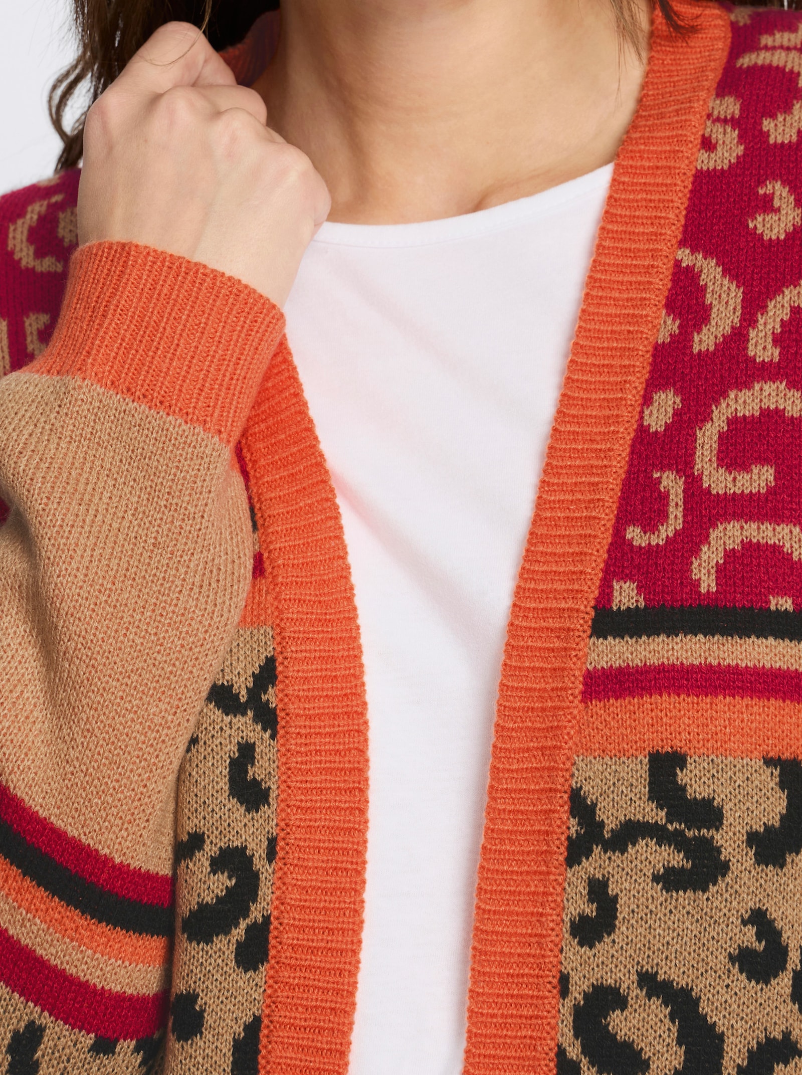 Longstrickjacke mit Leo-Muster und Streifen - camel-orange-gemustert