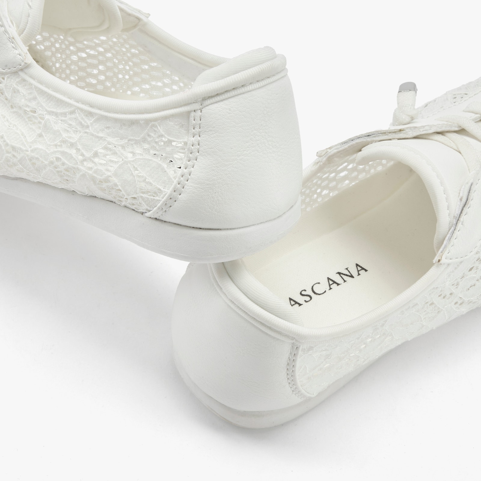 LASCANA Sneaker - weiß