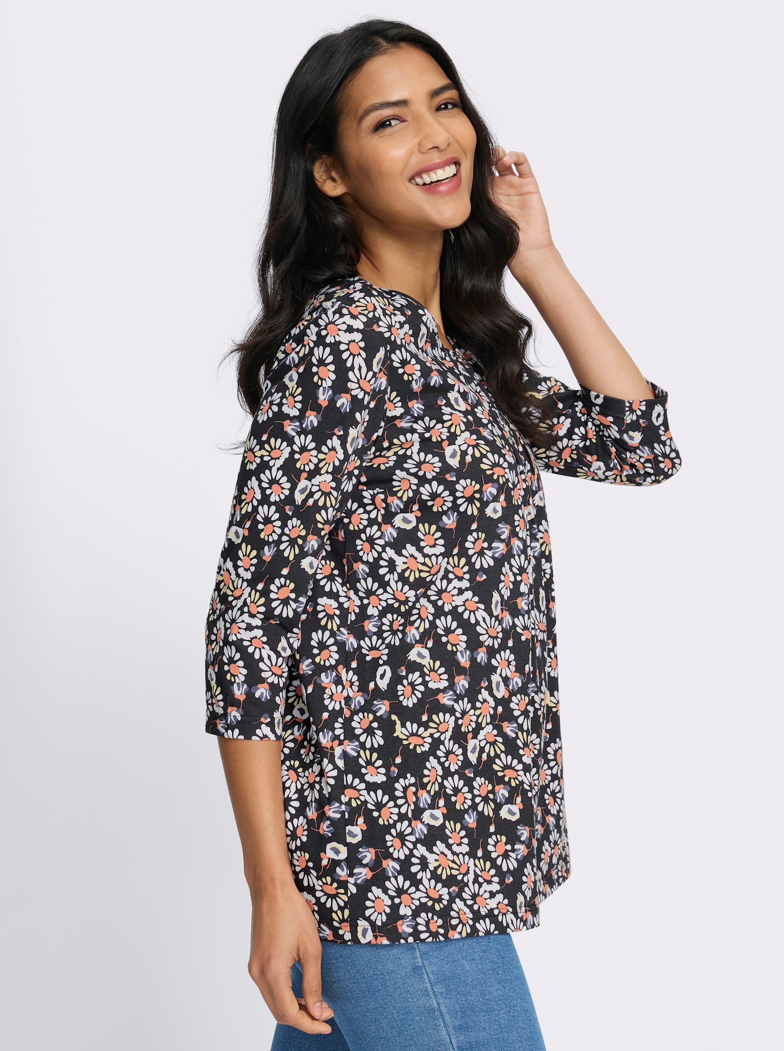 Longshirt im Blüten-Dessin - schwarz-papaya-bedruckt