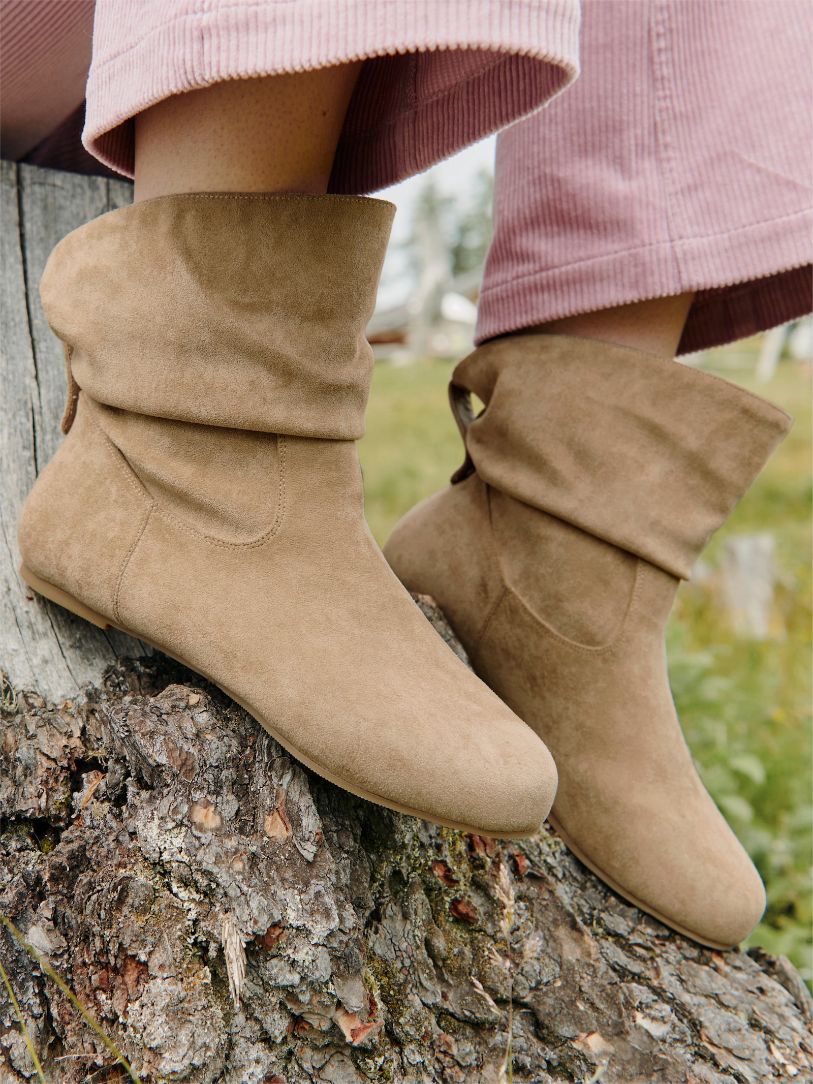 sheego Stiefelette in Schlupfform - beige