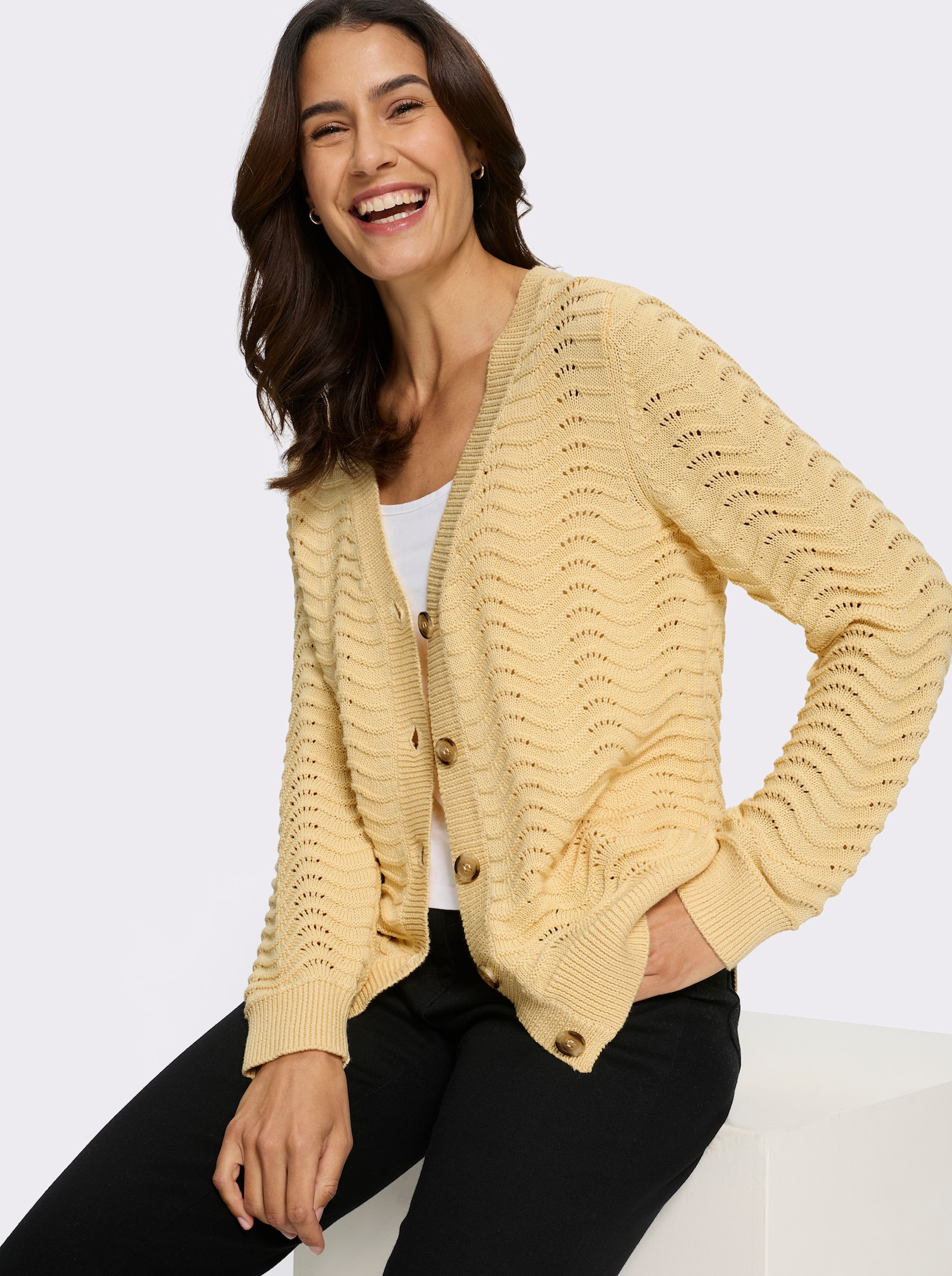 Strickjacke mit wellenförmigem Ajourmuster - vanille