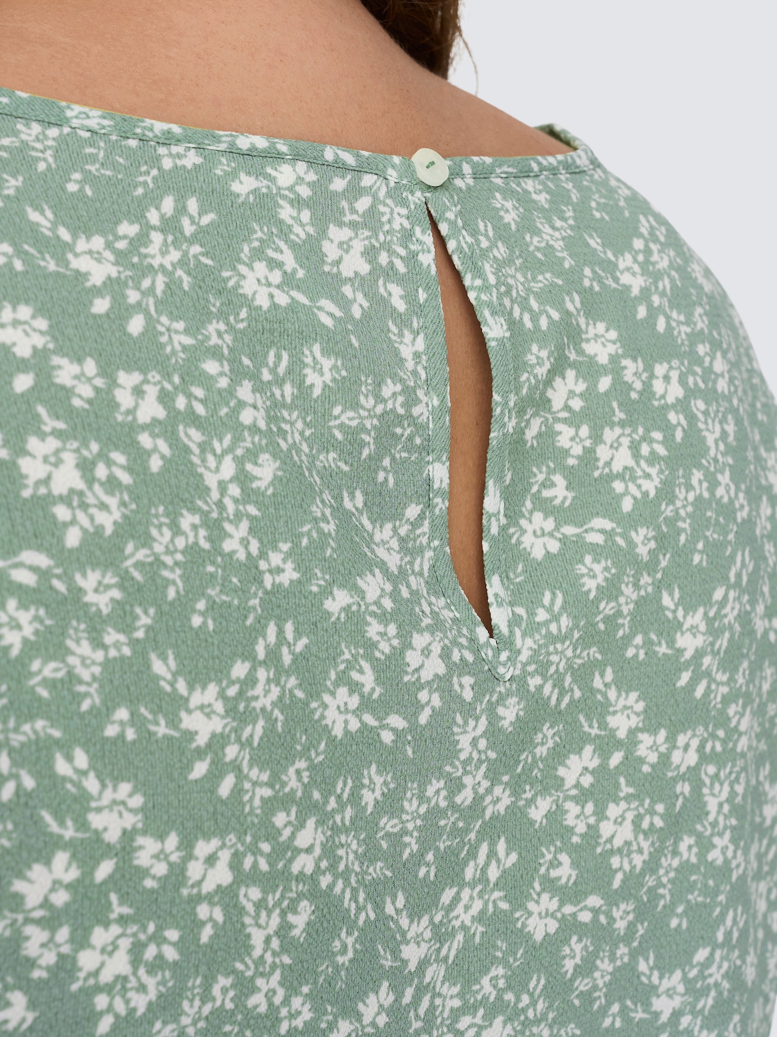 ONLY CARMAKOMA Shirtbluse - lilypad aop:emma mono flower