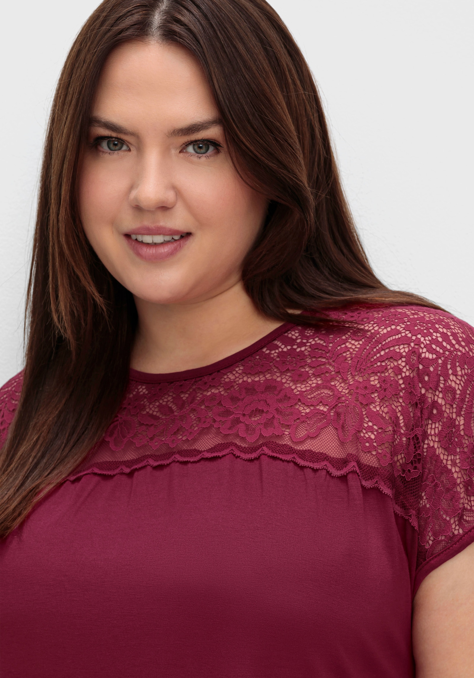 sheego Spitzenshirt in A-Linie - beere