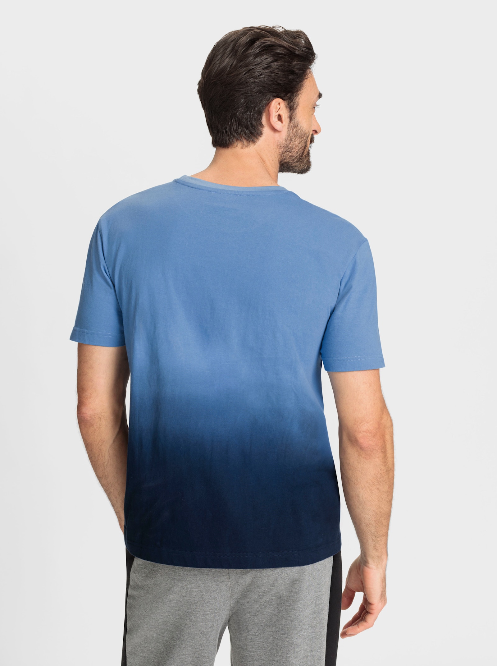 Catamaran Sports Športové tričko s celoplošným farebným gradientom - jemná modrá