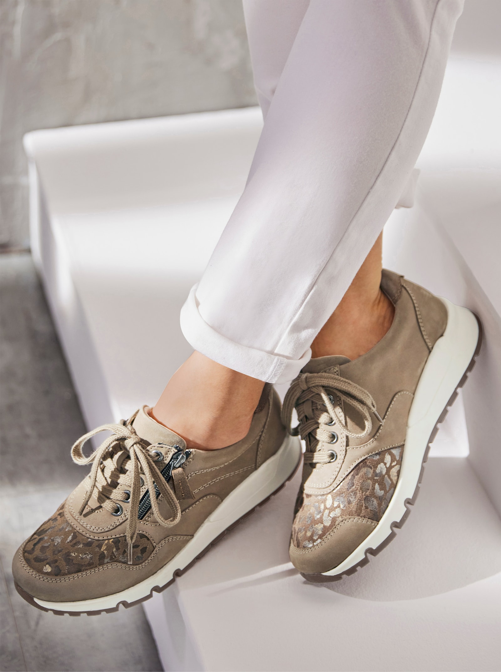 Naturläufer Sneaker mit Stretch-Einsatz, für kräftige Füße - dunkeltaupe