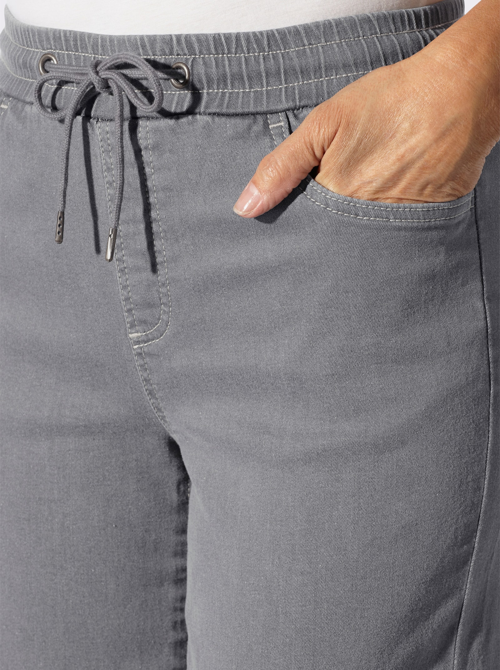 Schlupfjeans mit weitem Bein - stone-grey-denim
