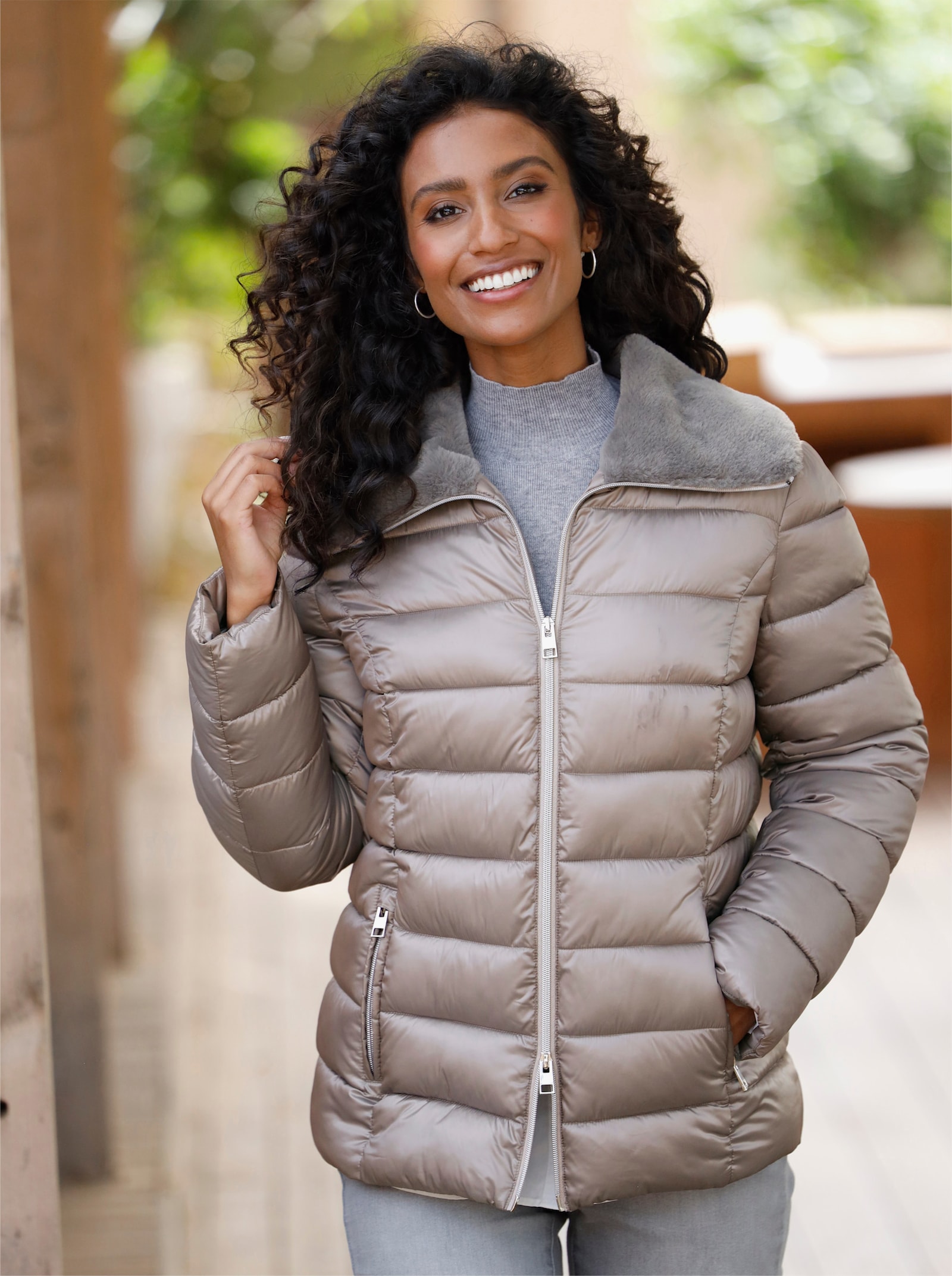 heine Steppjacke mit Fell-Imitat - taupe