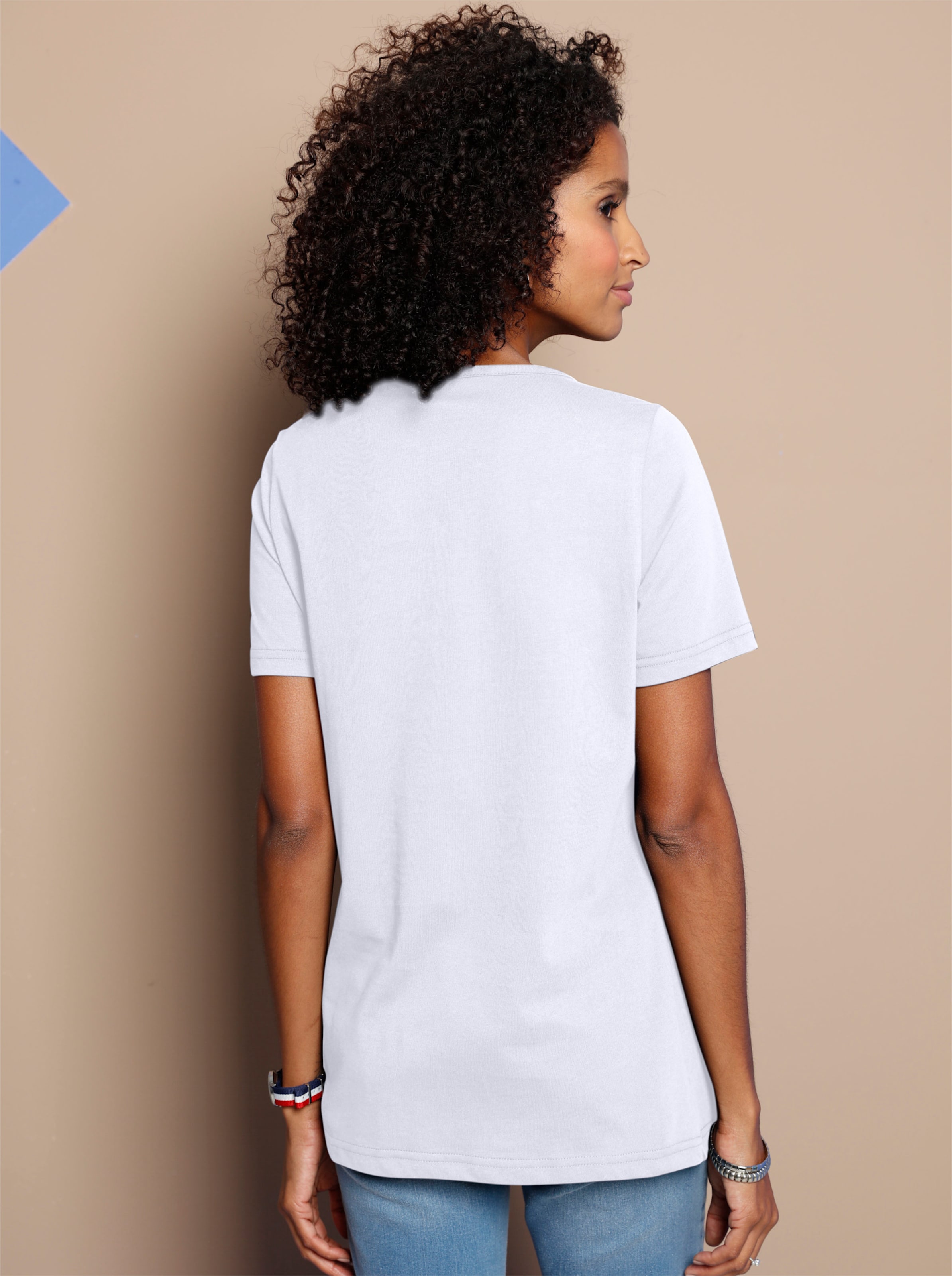 einen neuen günstig Kaufen-Kurzarmshirt in weiß von heine. Kurzarmshirt in weiß von heine <![CDATA[Leinen los und auf zu neuen Ufern! Maritimes Shirt mit sillberglänzendem Ankerdruck im Vorderteil.]]>. 