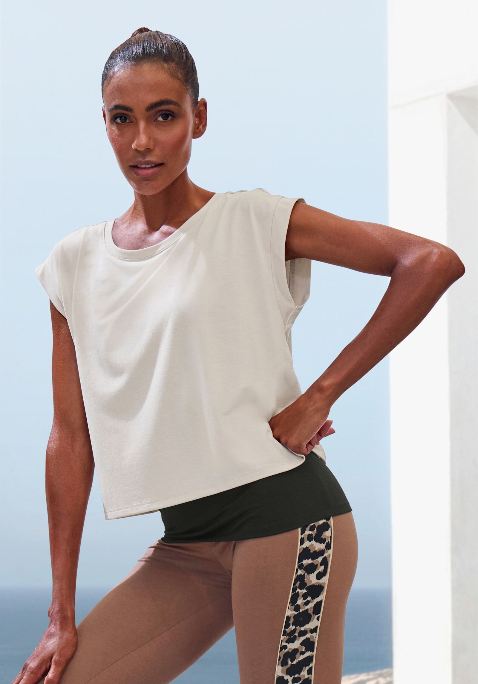 LASCANA ACTIVE Layershirt - beige, noir
