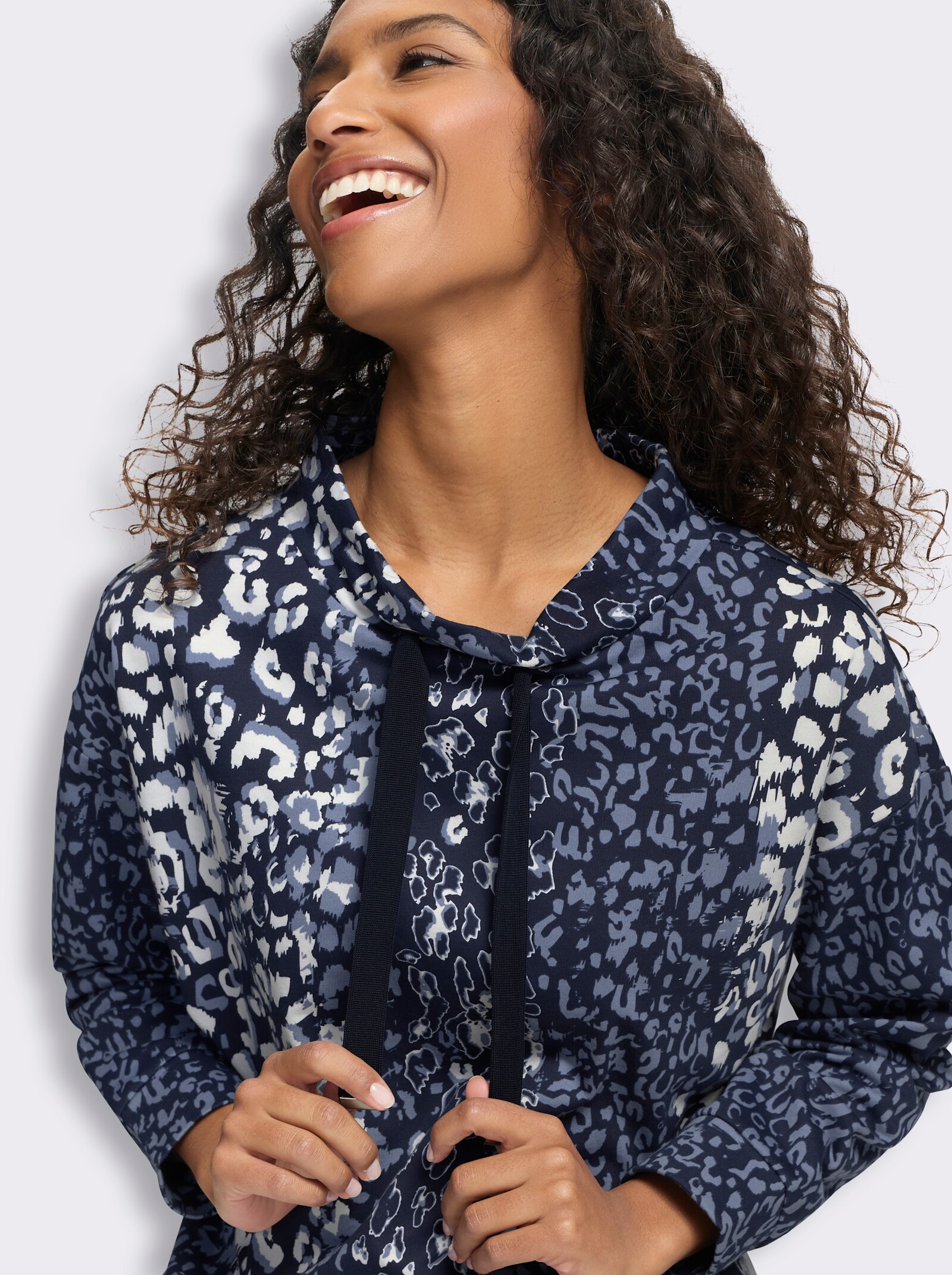 heine Sweatshirt mit Animal-Dessin - marine-ecru-bedruckt