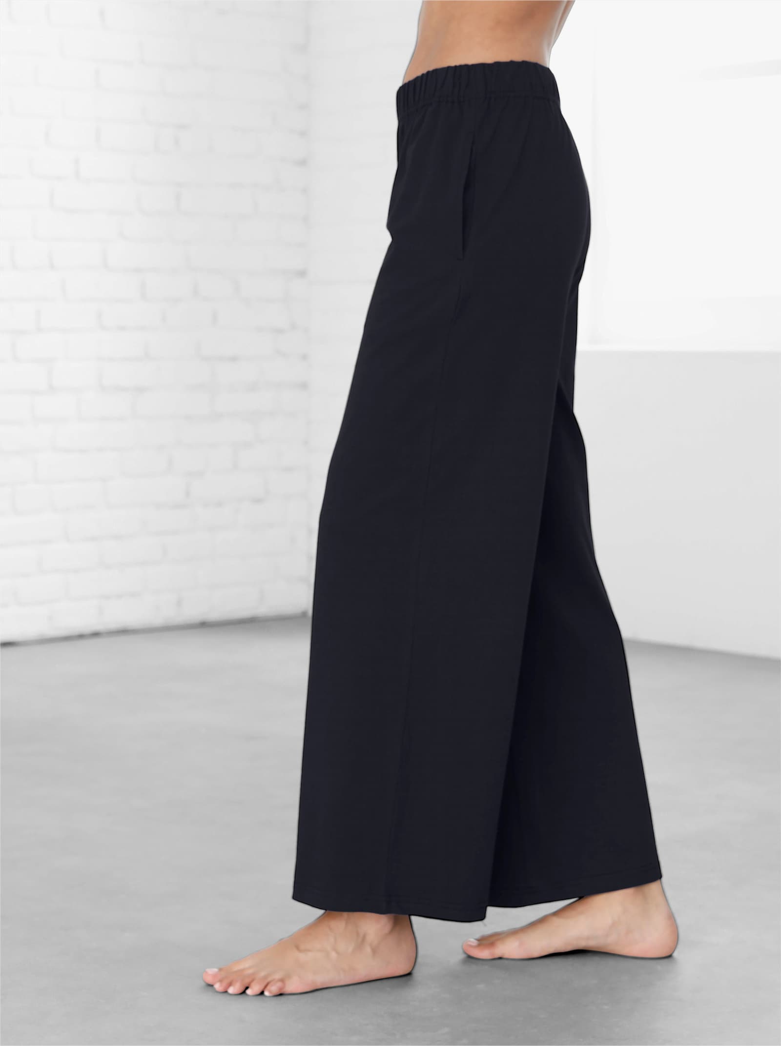 Freizeithose in weiter Form - marine + bordeaux