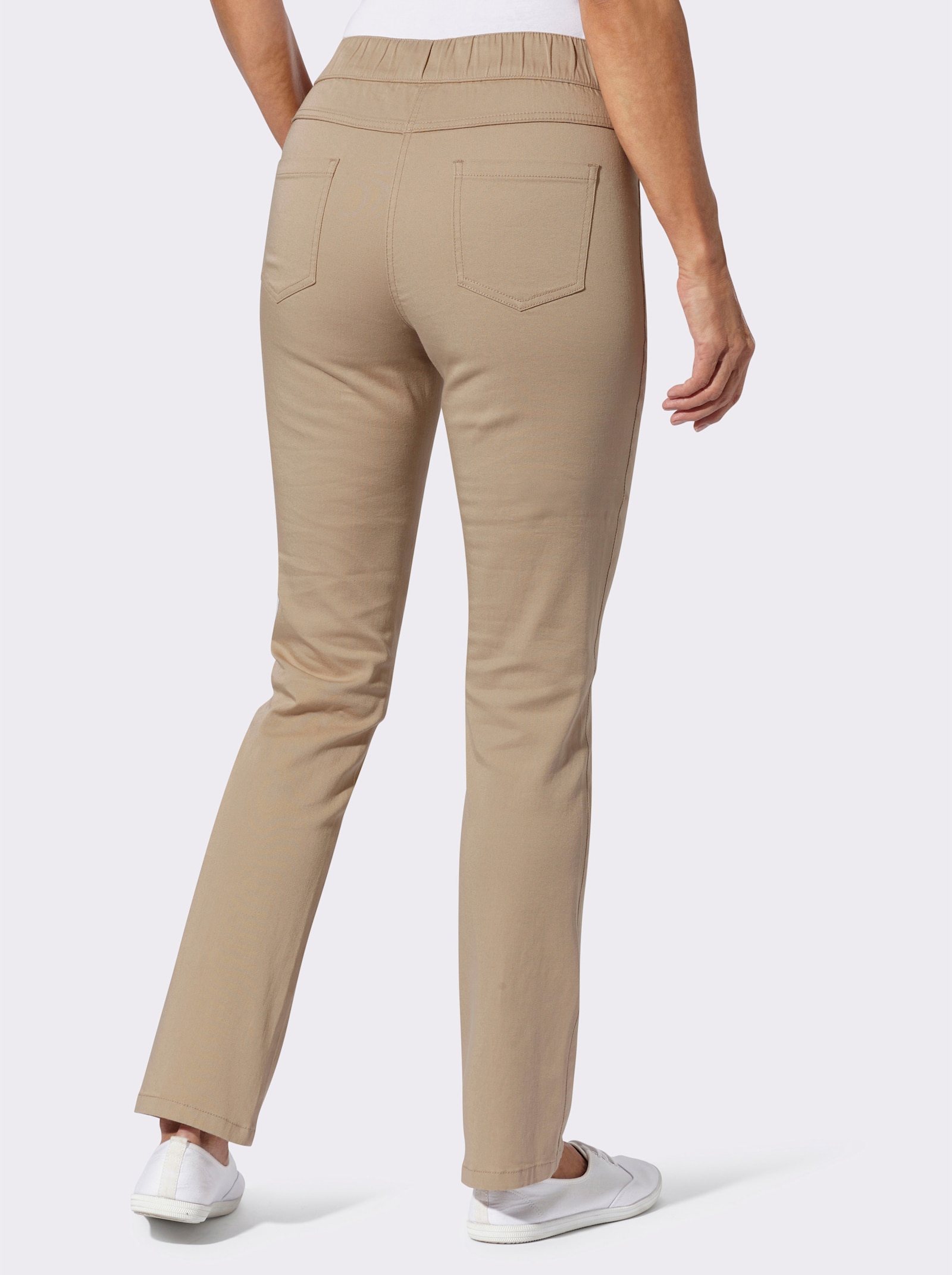 Gerade Jeans mit v-förmiger Passe vorne - beige