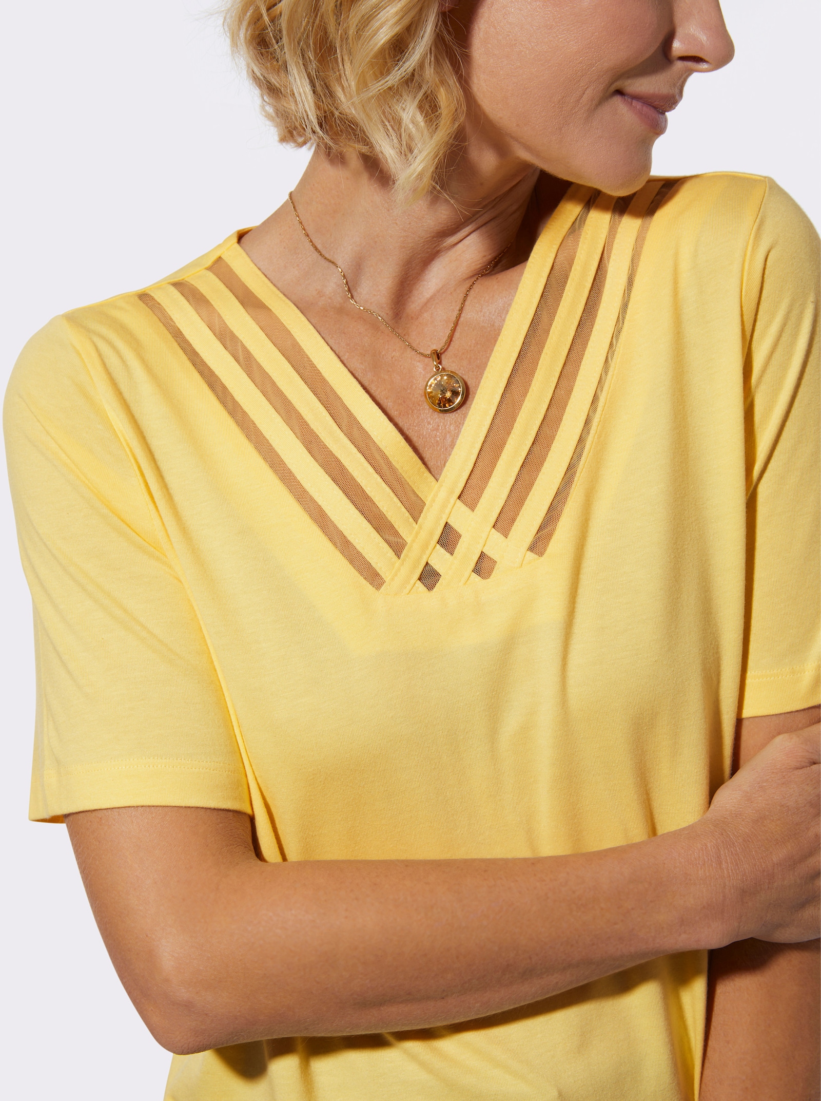 Kurzarmshirt mit V-Ausschnitt - zitrone