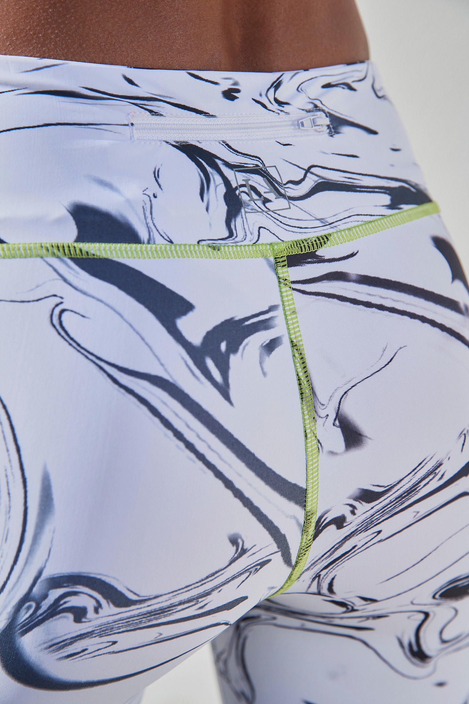 LASCANA ACTIVE Caprileggings - weiß-marmoriert-schwarz