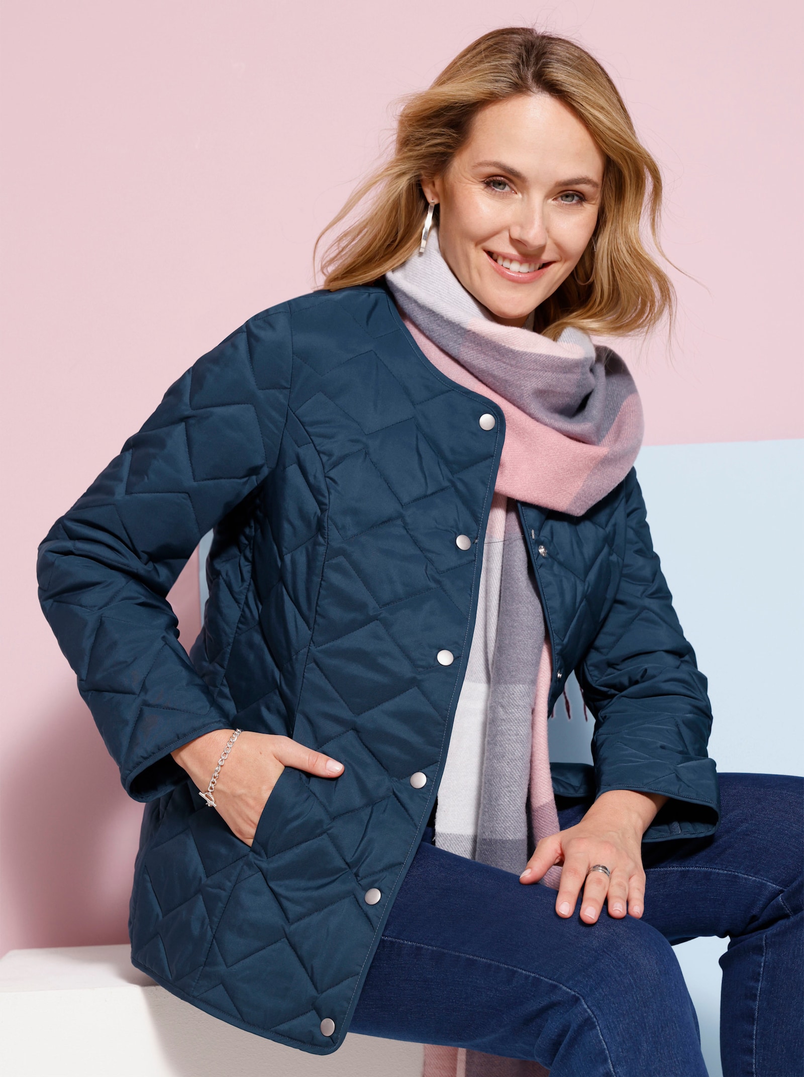 Steppjacke mit Paspelierung - dunkelblau