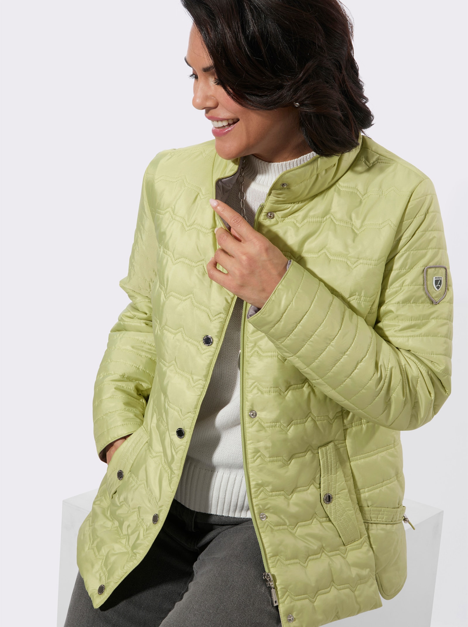 Steppjacke in kontrastreicher Verarbeitung - lindgrün