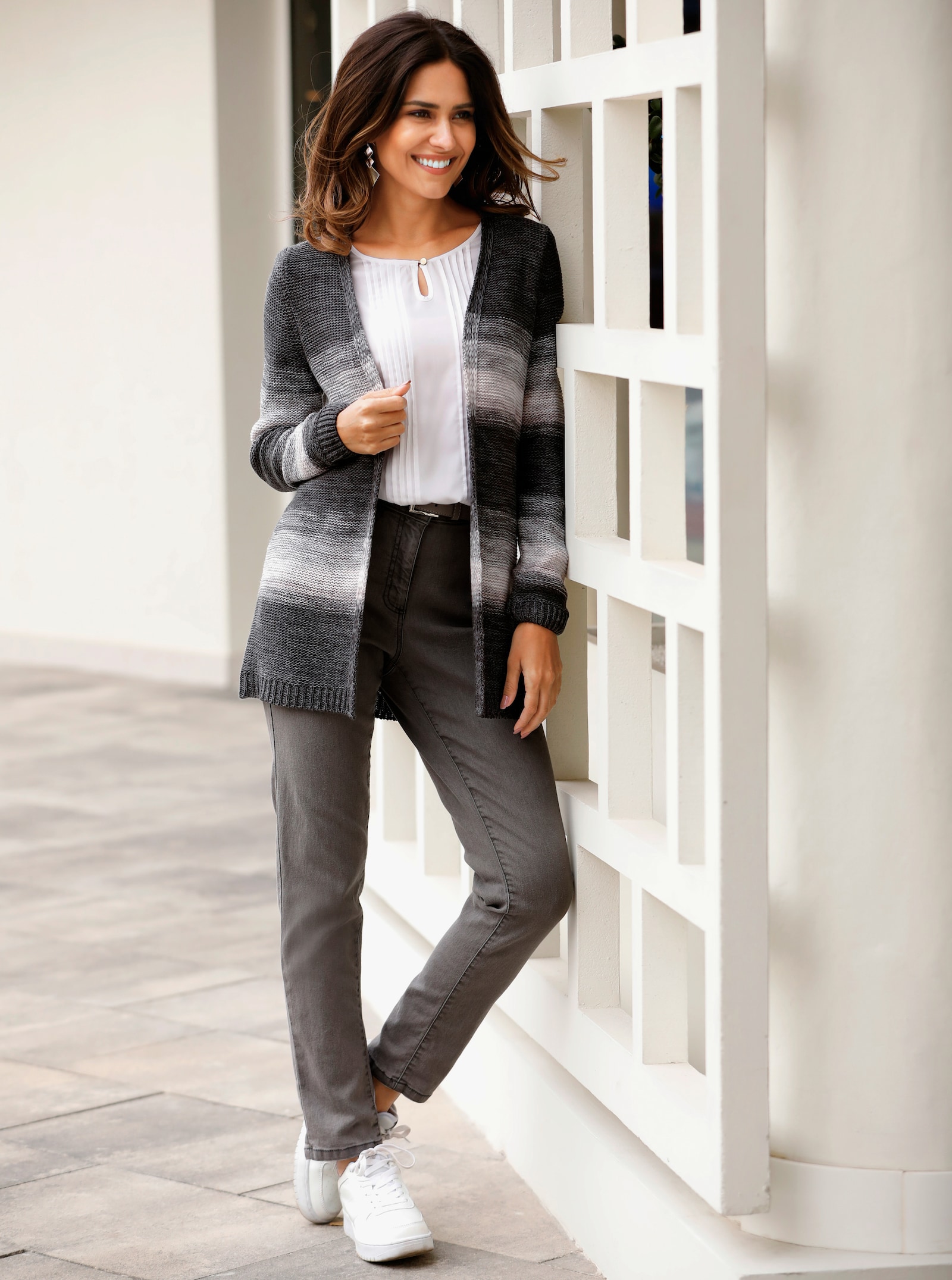 Strickjacke in langer, offener Form - grau-rosé