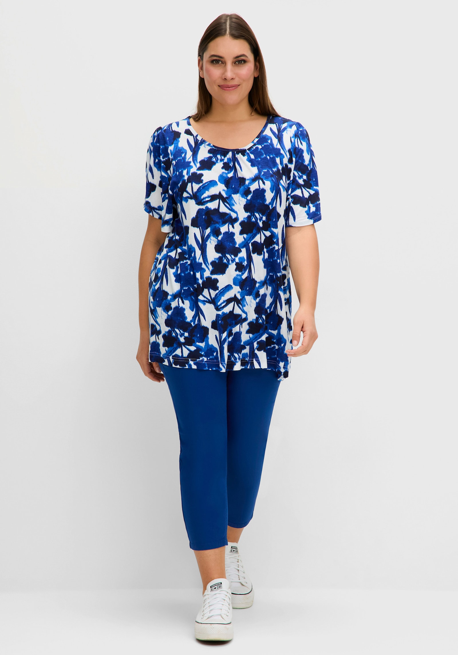 sheego T-shirt à manches chauve-souris, évasé - cobalt à motifs