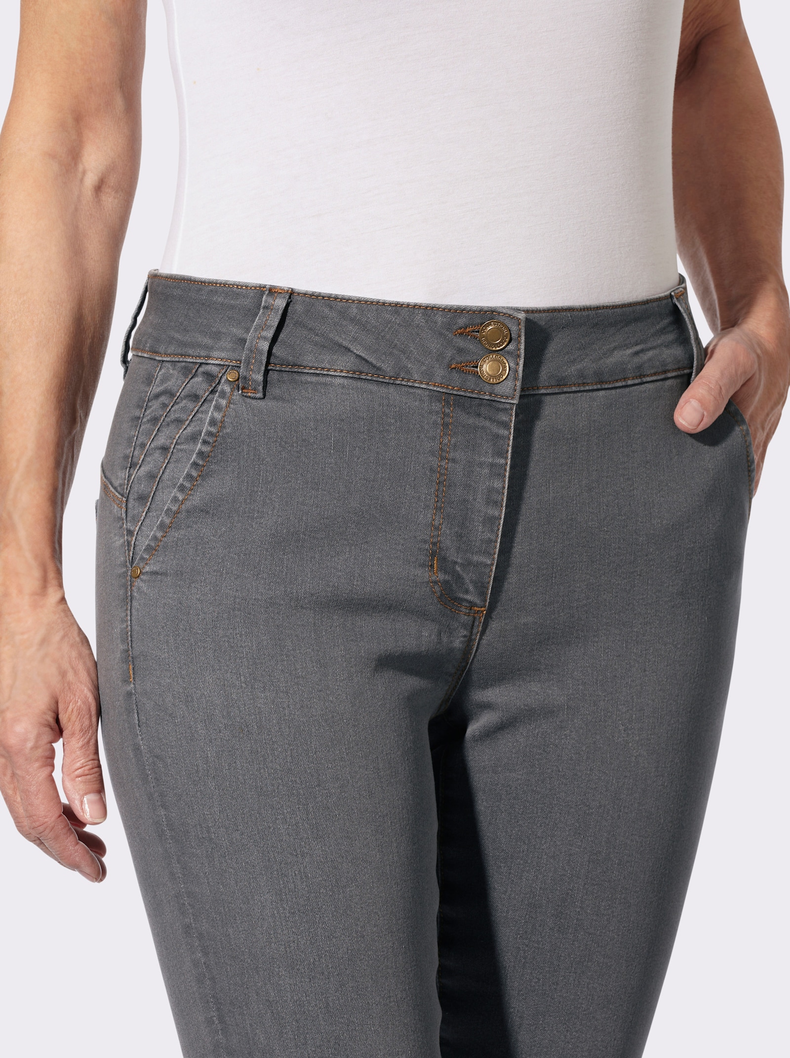 Jeans mit kontrastfarbigen Ziernähten - stone-grey-denim
