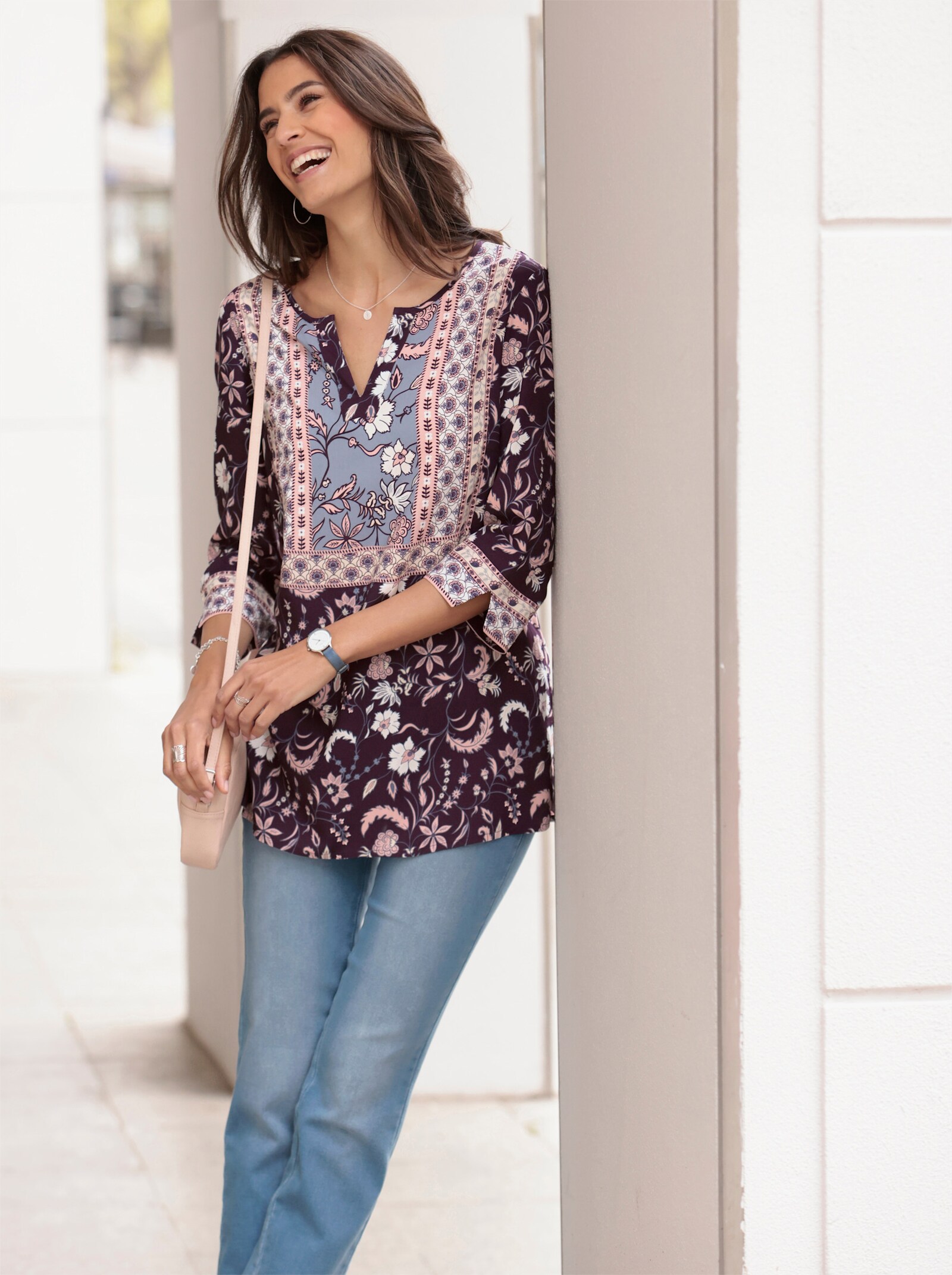 Druckbluse mit Seitenschlitzen - taubenblau-rosenquarz