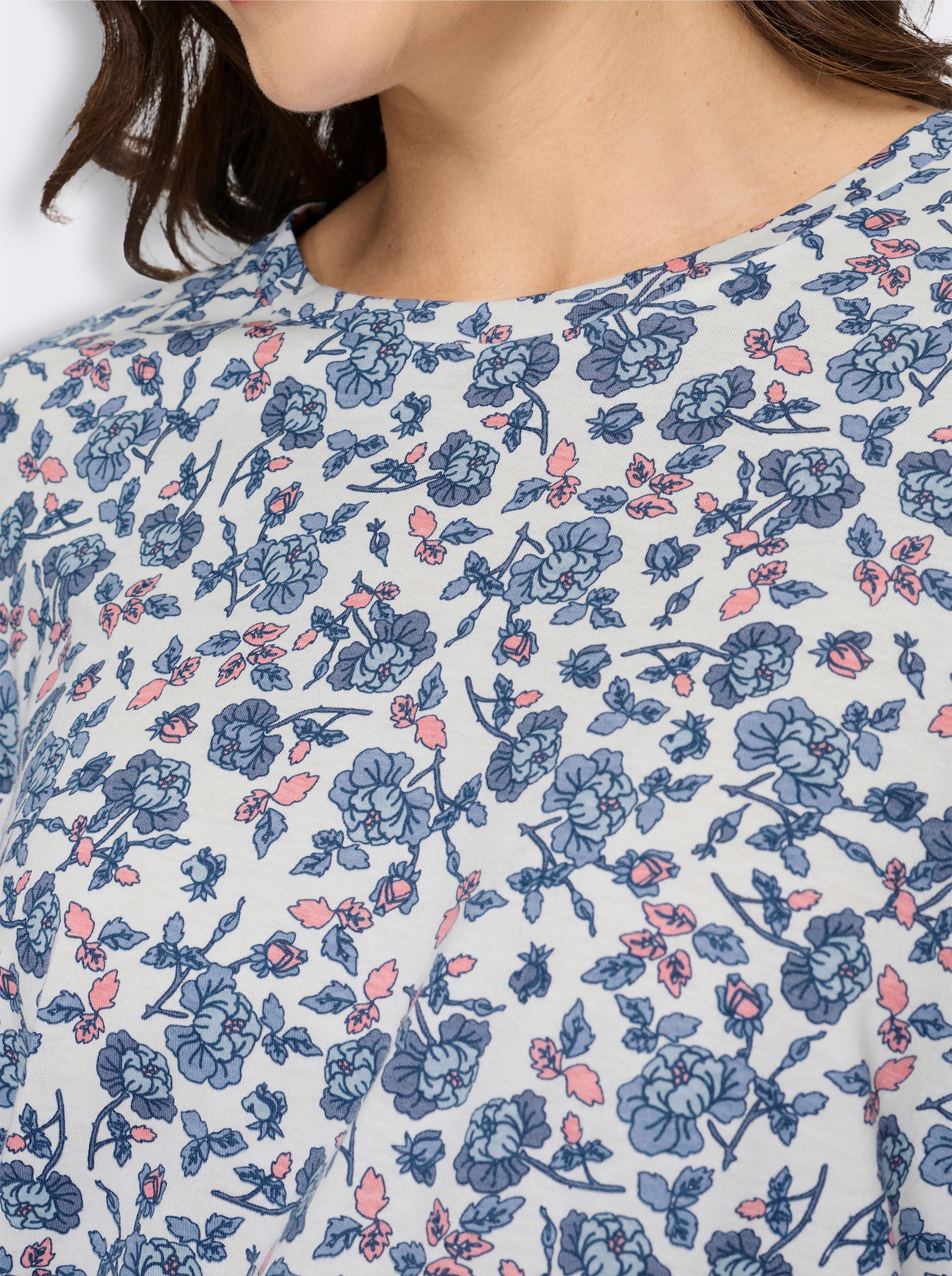 Print-Shirt mit floralem Muster - ecru-jeansblau-bedruckt