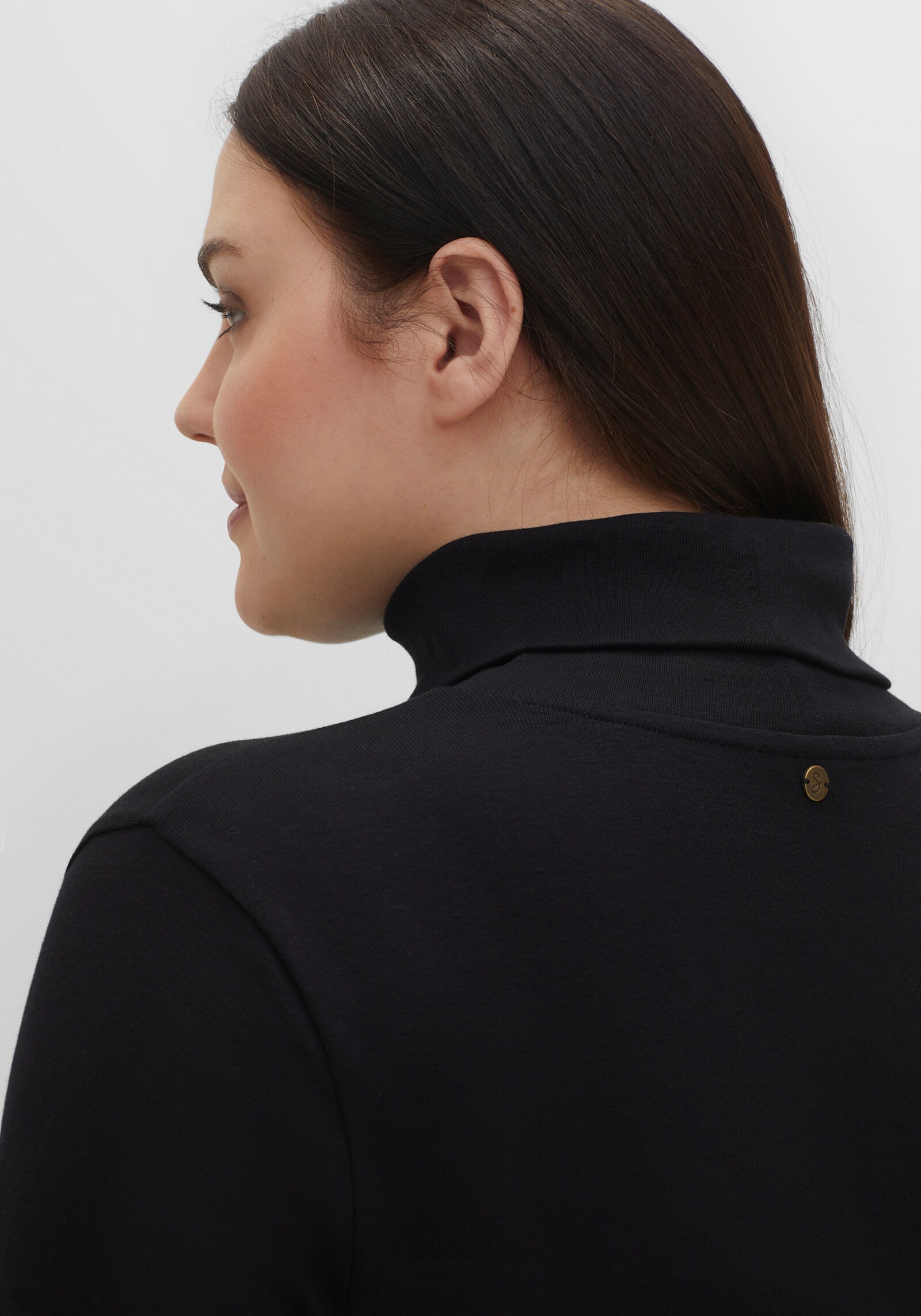 sheego Rollkragenshirt in A-Linie - schwarz