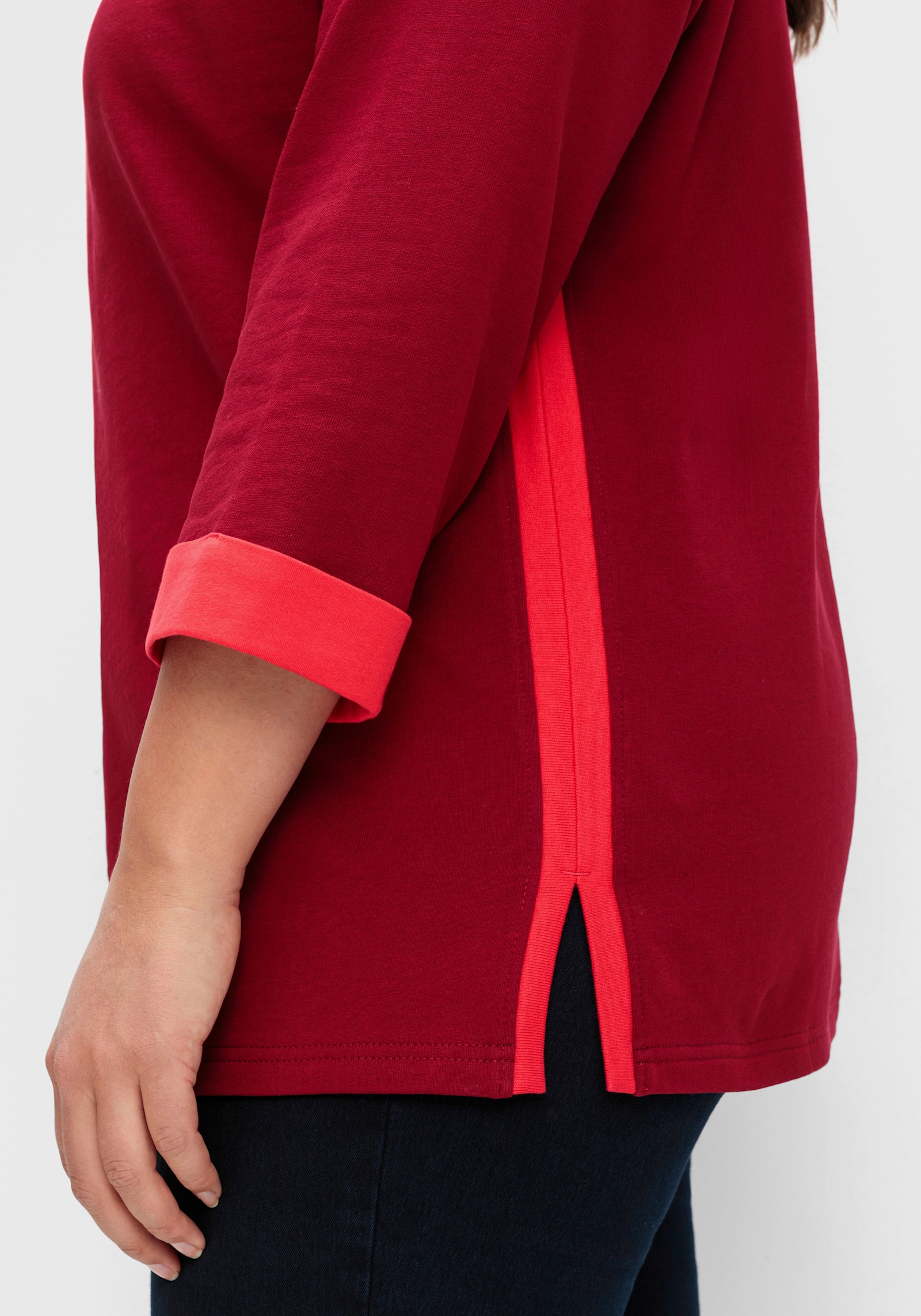 sheego Sweatshirt mit kontrastfarbenen Details - dunkelrot
