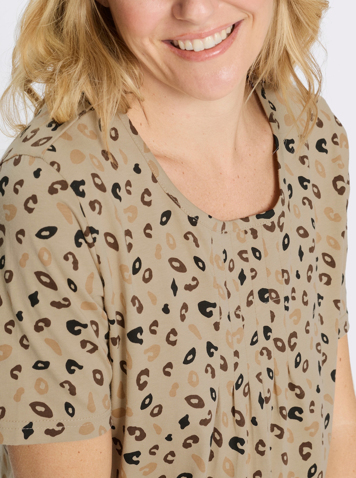 Kurzarmshirt mit Leo-Print - beige-schoko-bedruckt