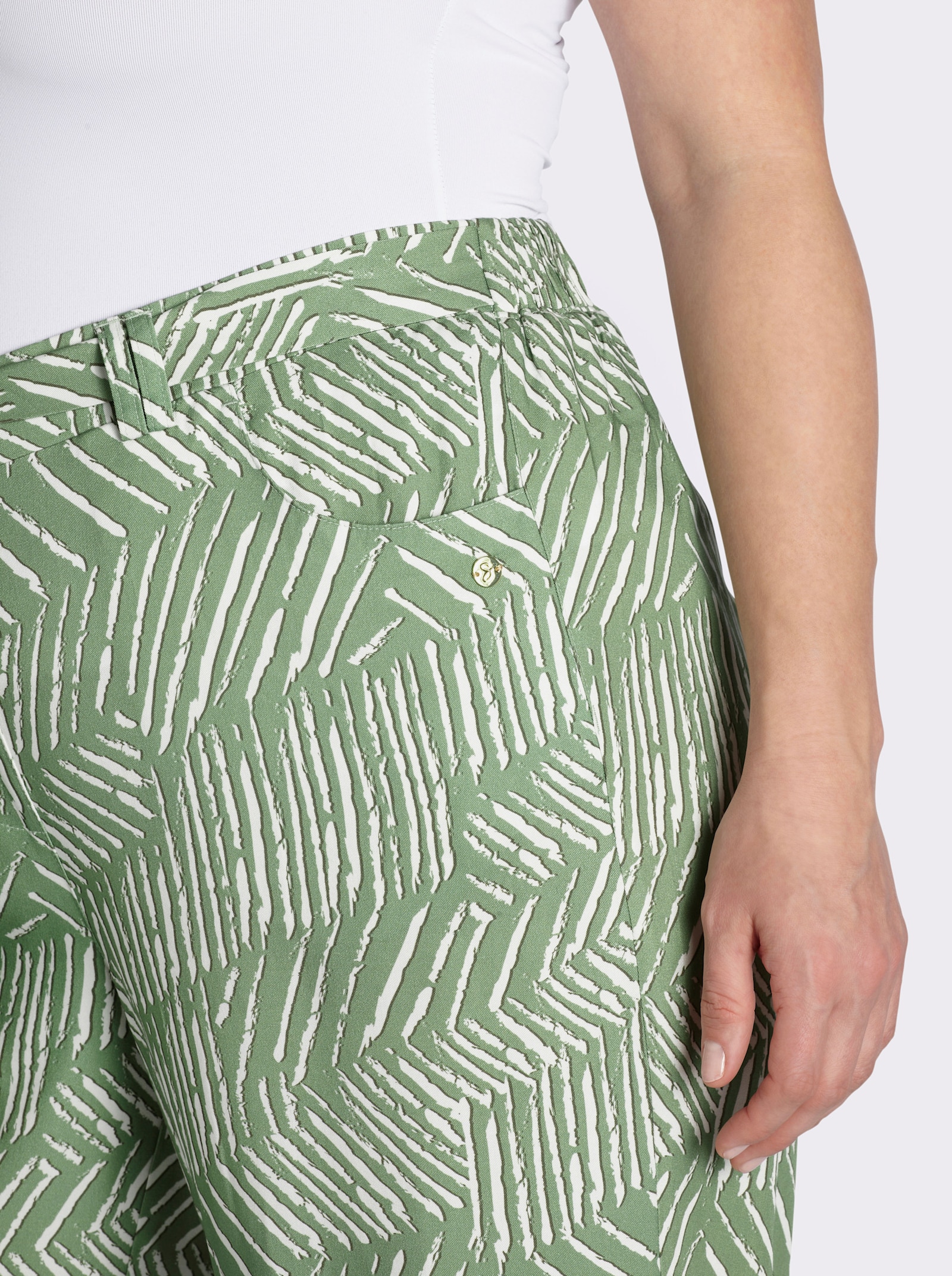 sheego 7/8-Hose mit Alloverprint und Bindegürtel - eucalyptus-ecru-bedruckt