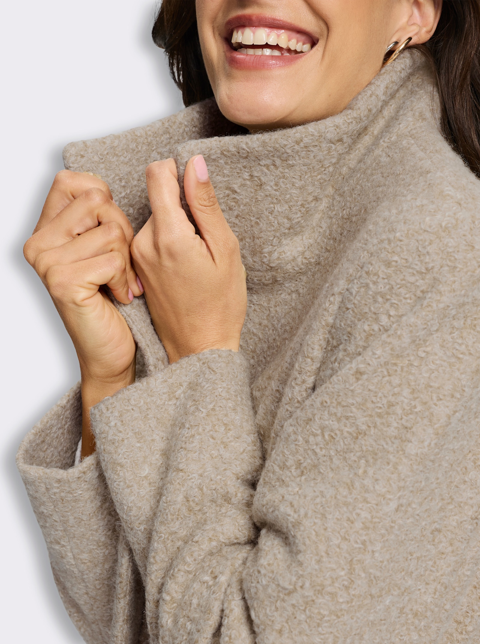 Kurzmantel aus flauschigem Bouclé - sesam-meliert