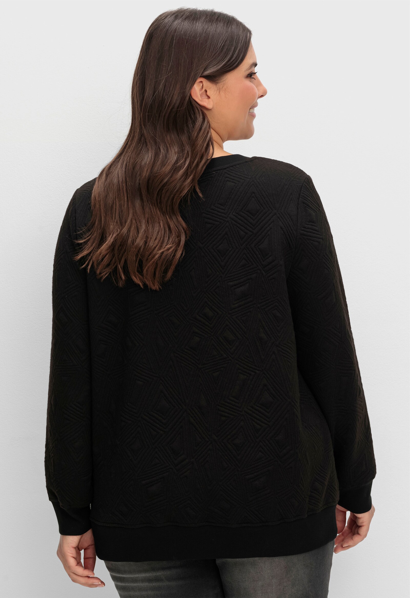 sheego Sweatshirt mit gestepptem Muster - schwarz