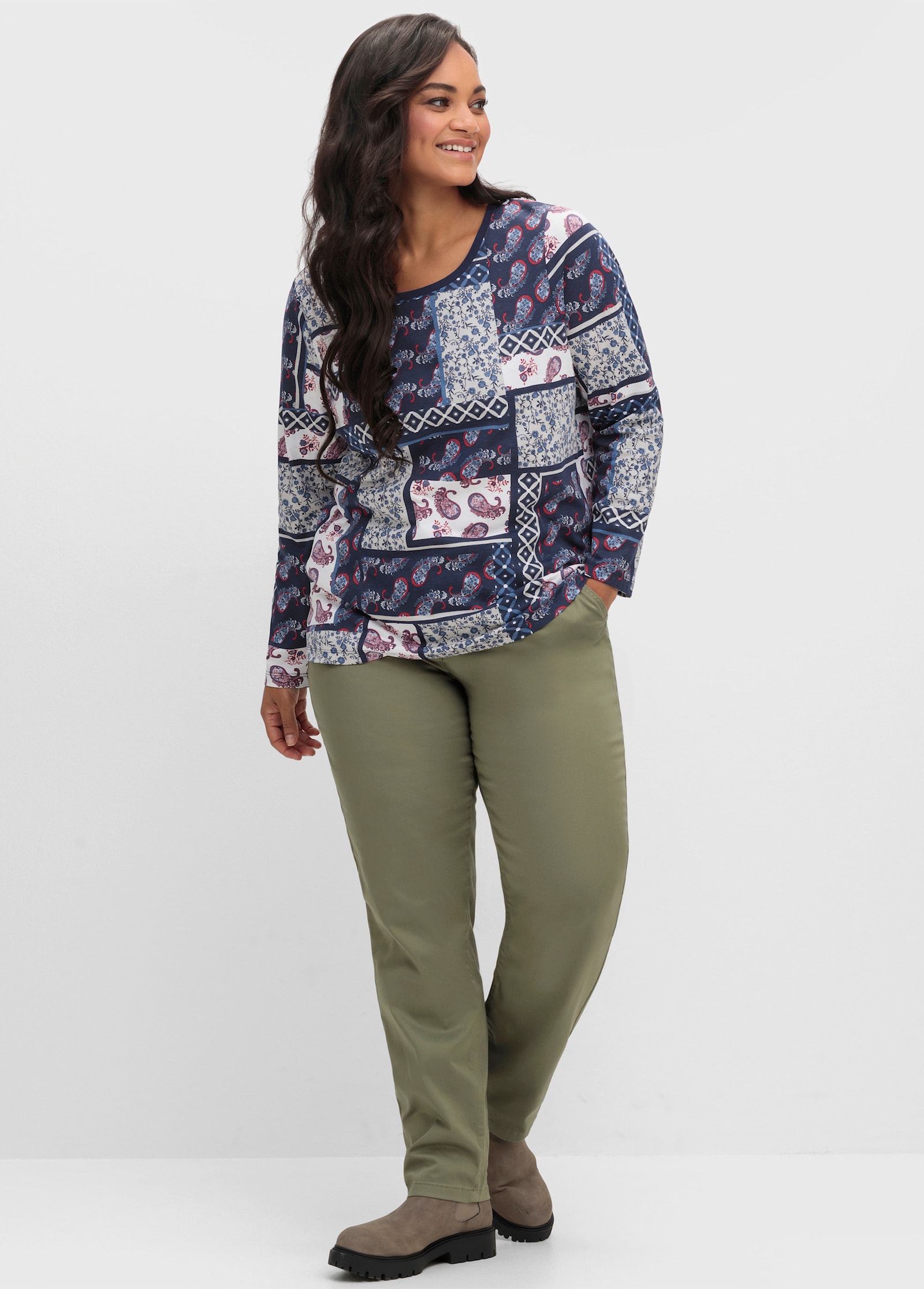 Langarmshirt im Patchwork-Druck - hellgrau-marine-bedruckt