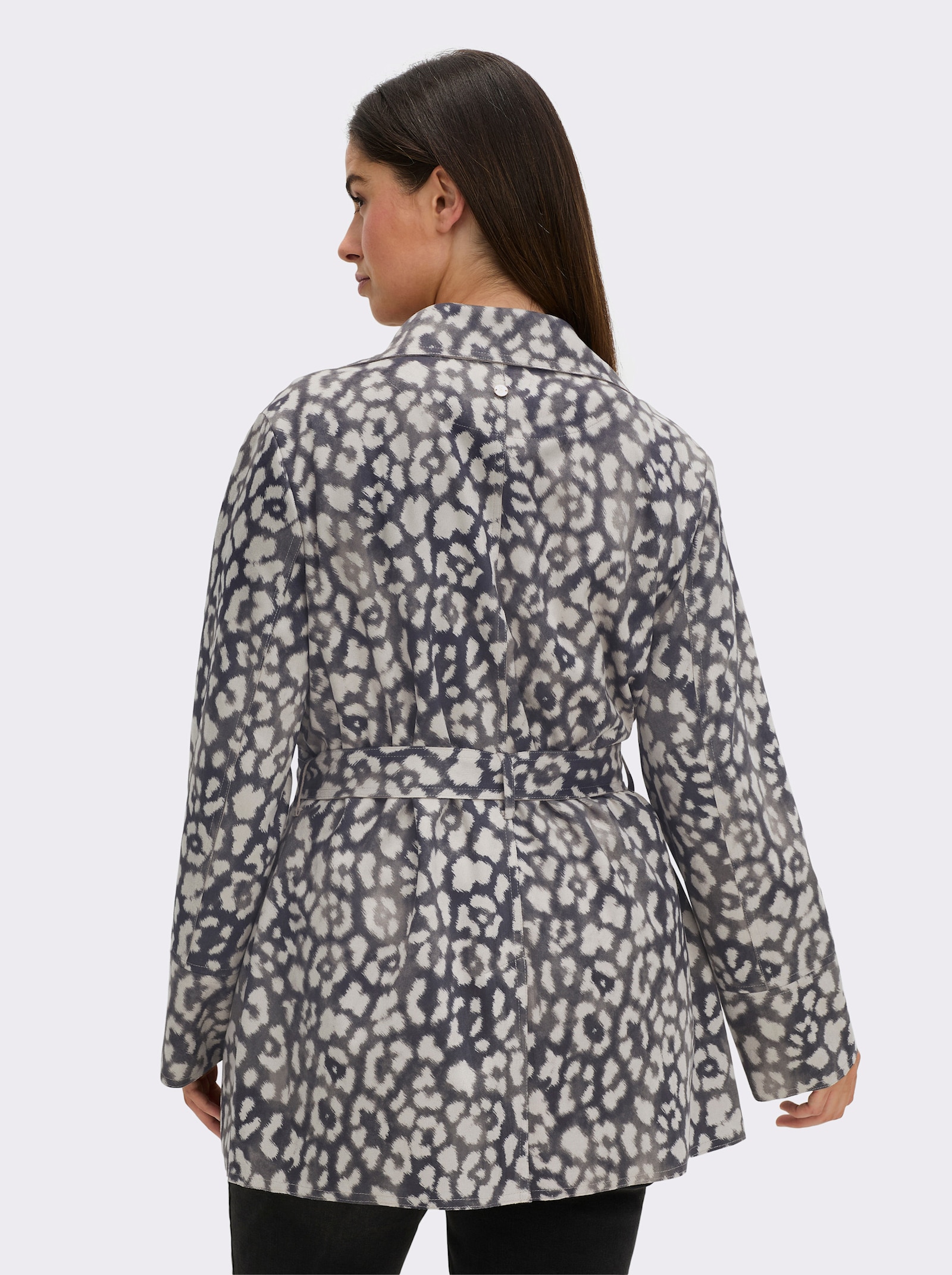 sheego Jacke mit Leoprint - schwarz-bedruckt