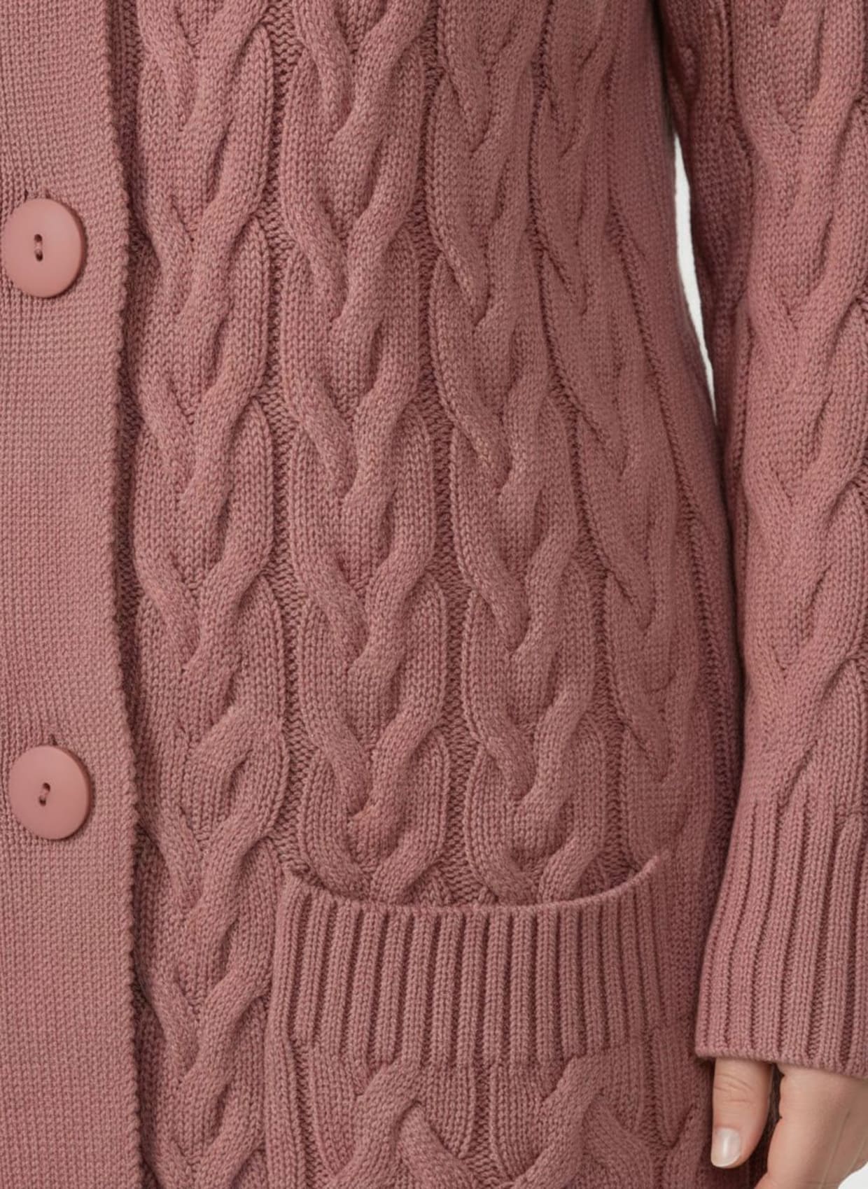 Longstrickjacke mit Zopfmuster - rosenholz